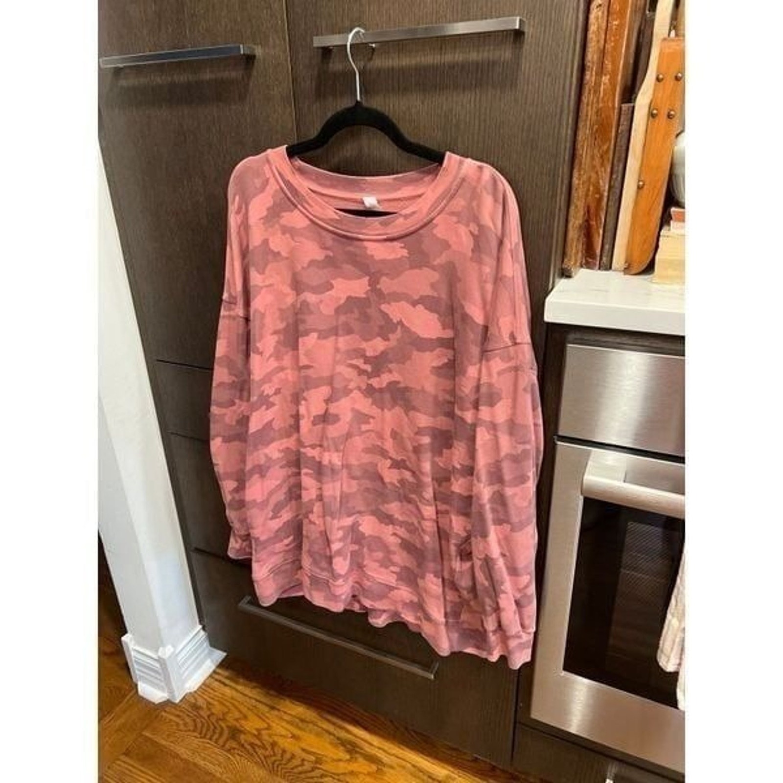 Lululemon Perfectly Oversized Crew size 18 Sweatshirt Camouflage Rose
