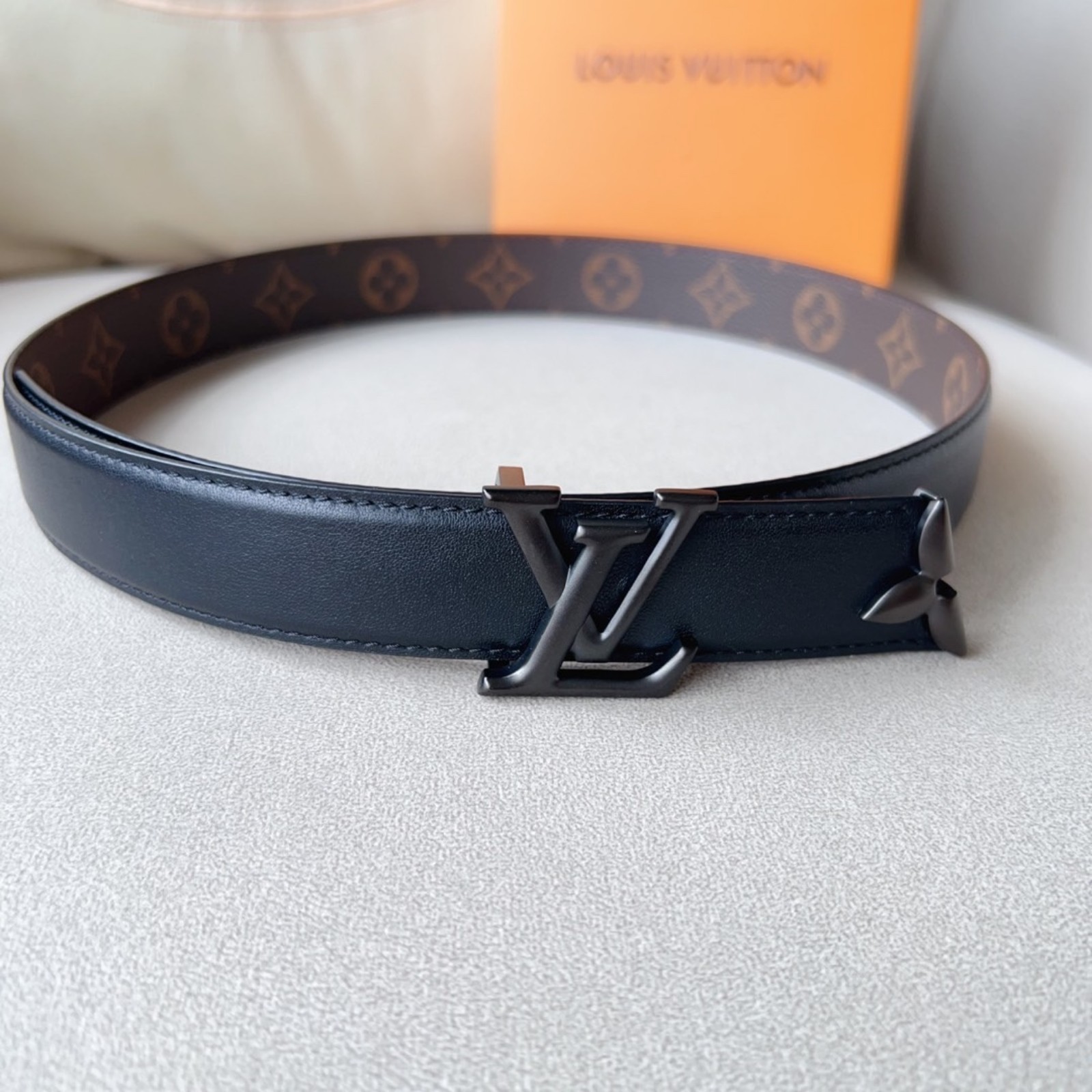 Letter presbyter belt