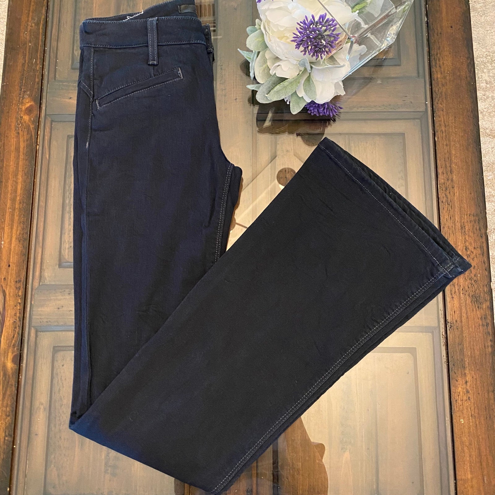 Joe’s Jeans “Flawless Mustang Flare” Jeans Dark Wash Size 26