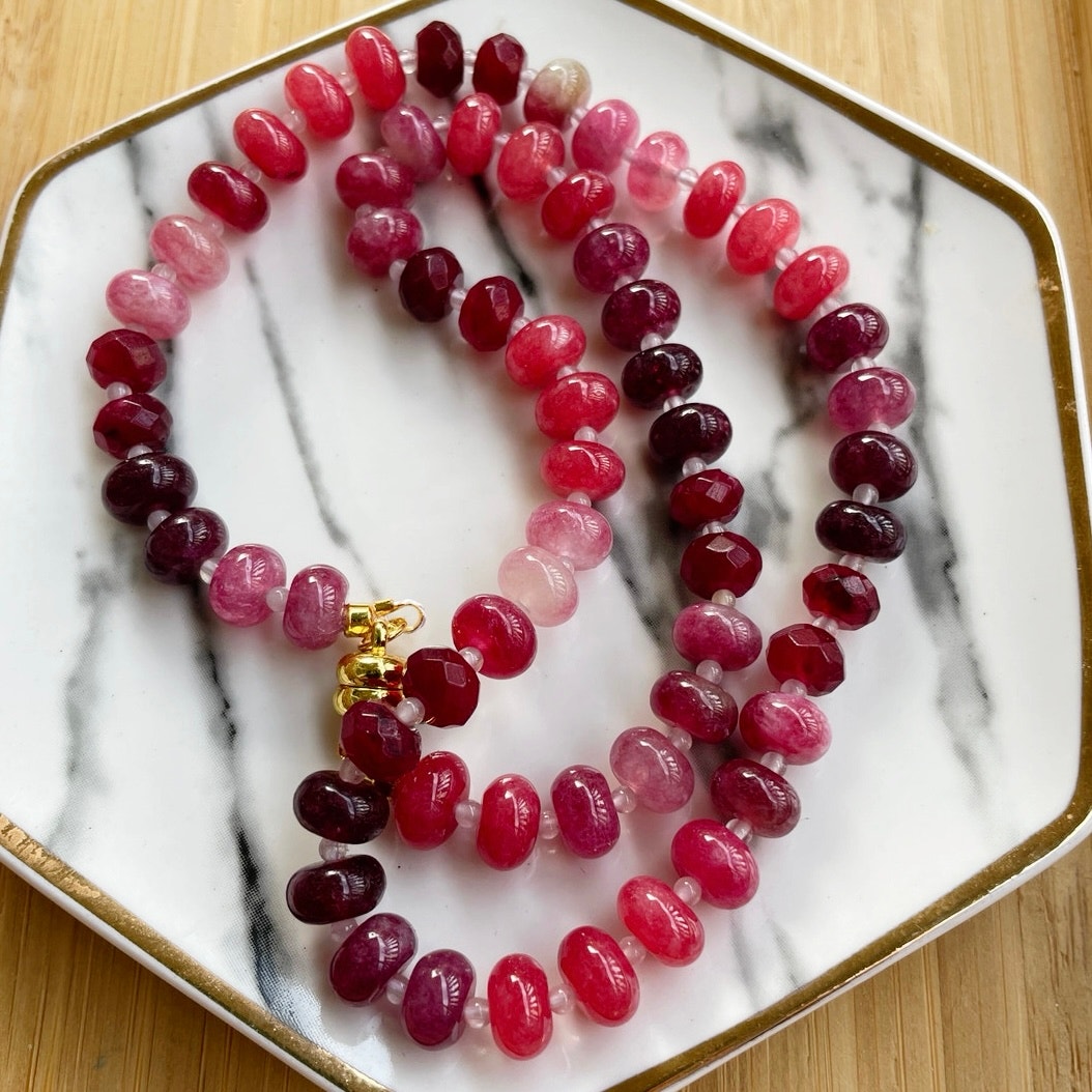 NWT, Artisan Gemstone & Stone Beaded Necklace, Shades of Red, Magnetic Clasp