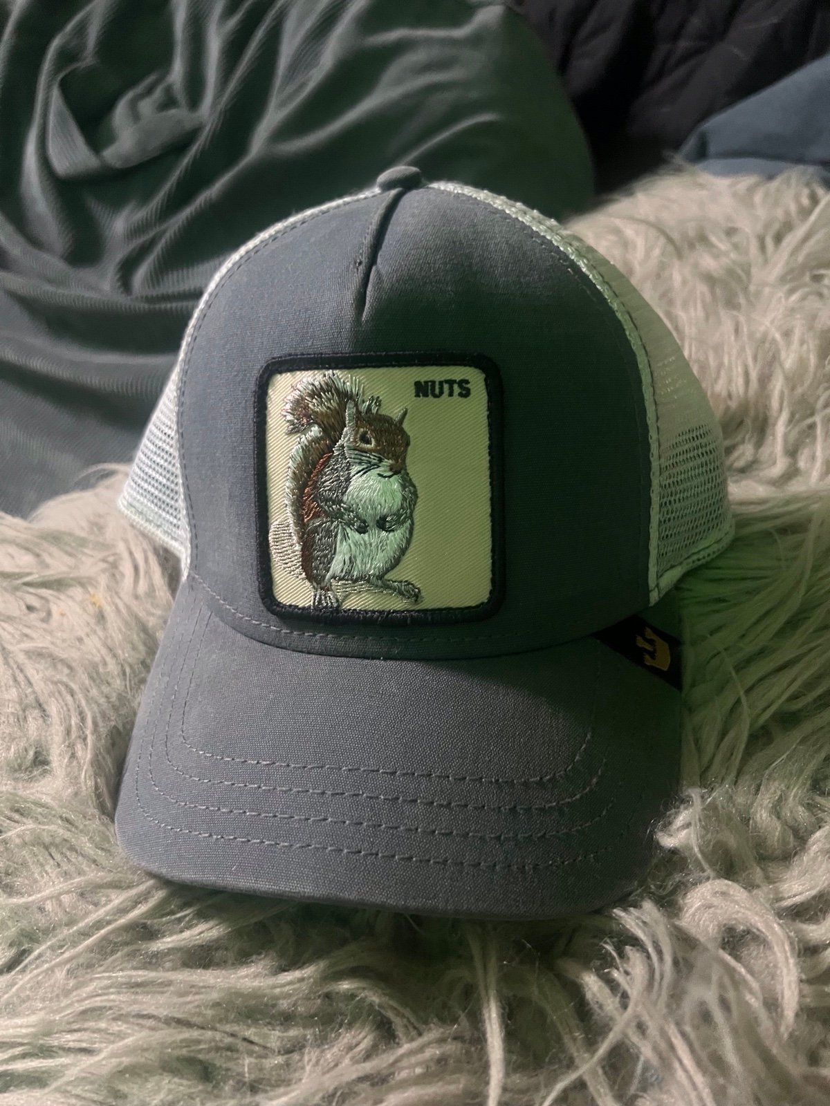 2 Hat