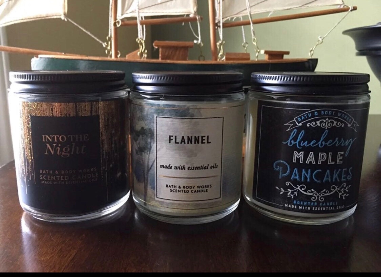 BBW AWESOME SINGLE WICK CANDLES
