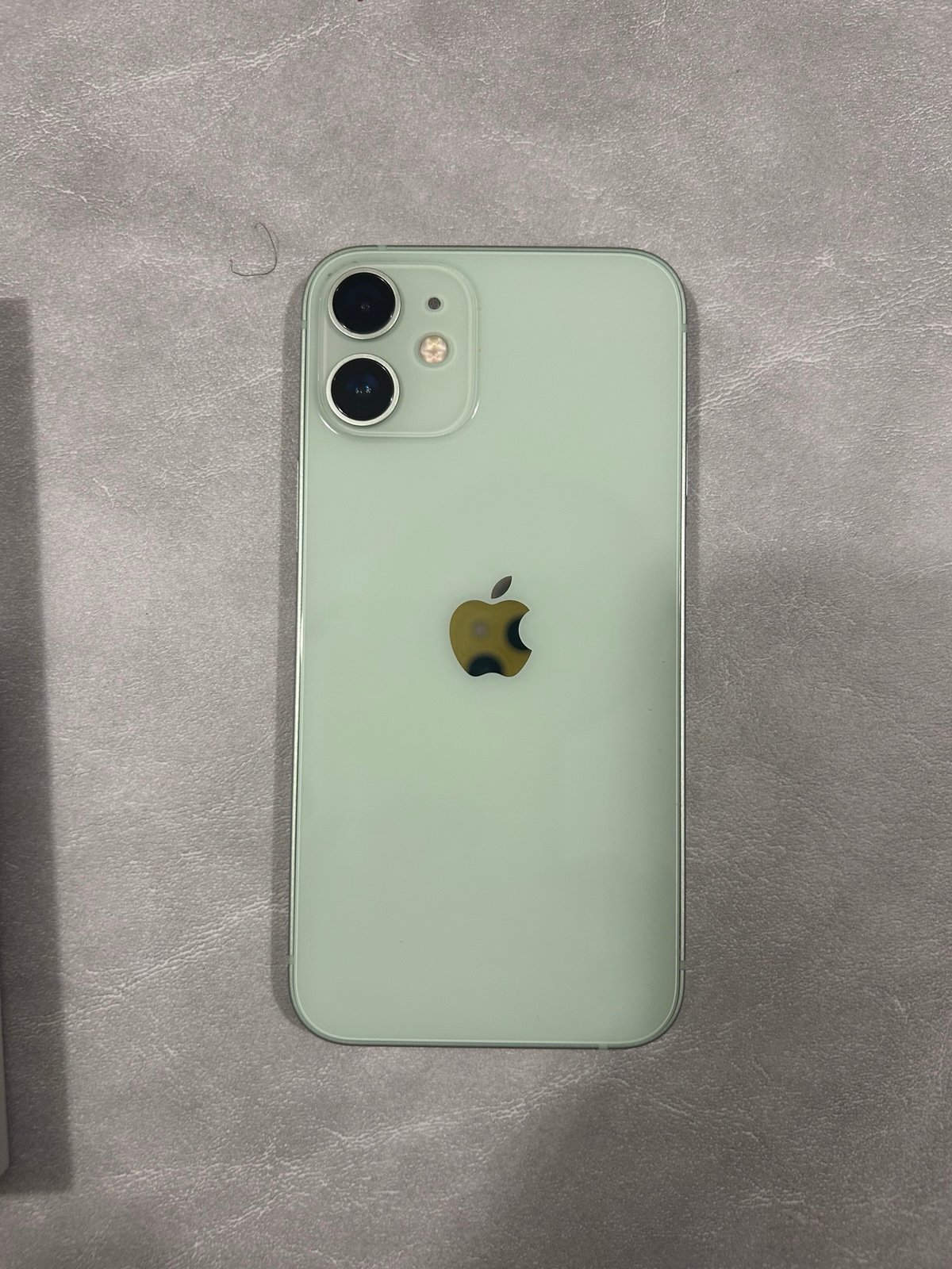 Apple iPhone 12 mini