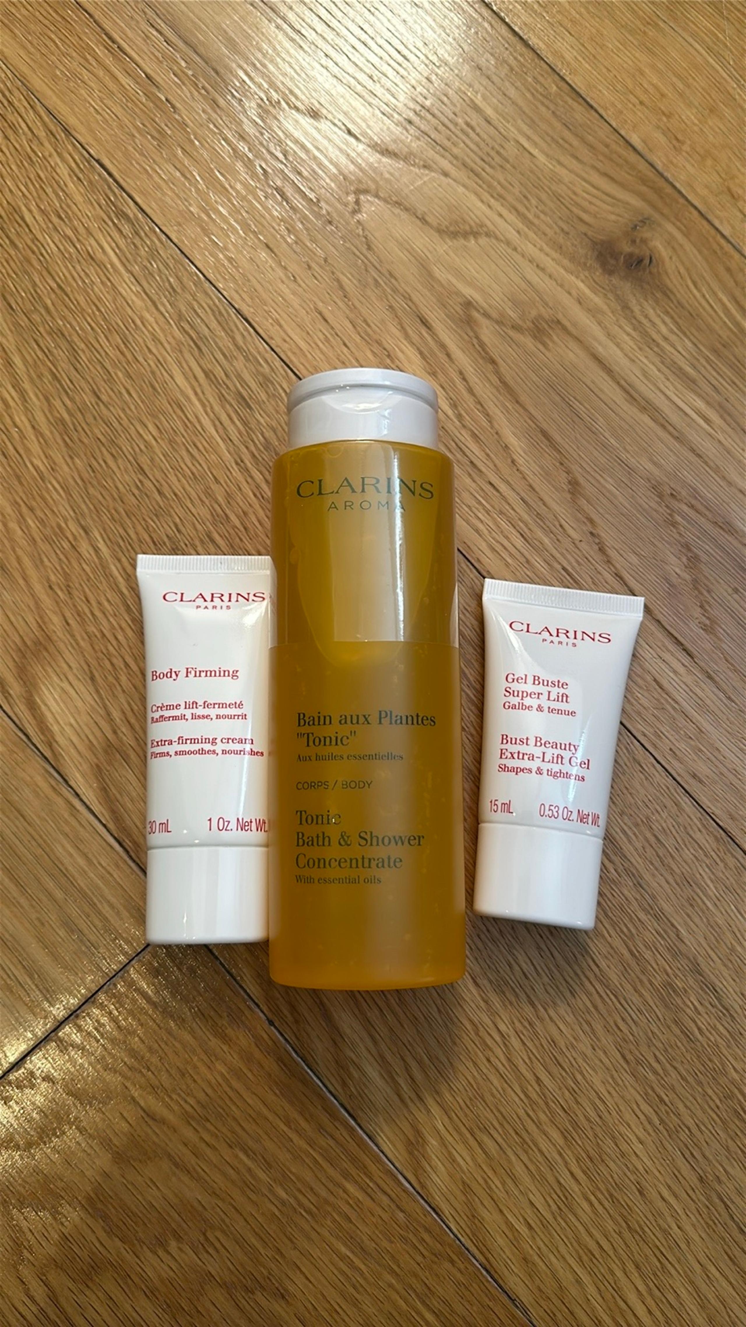 NEW Clarins Tonic Bath & Shower Concentrate 200 ml with extra gifts