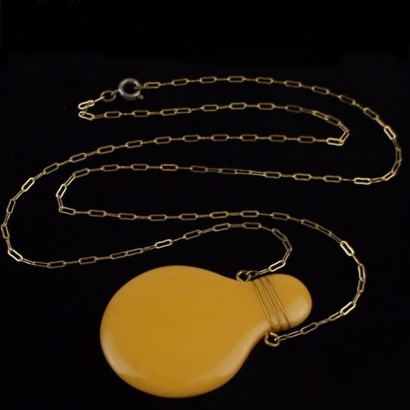 Vintage 1940s Bakelite Necklace 26