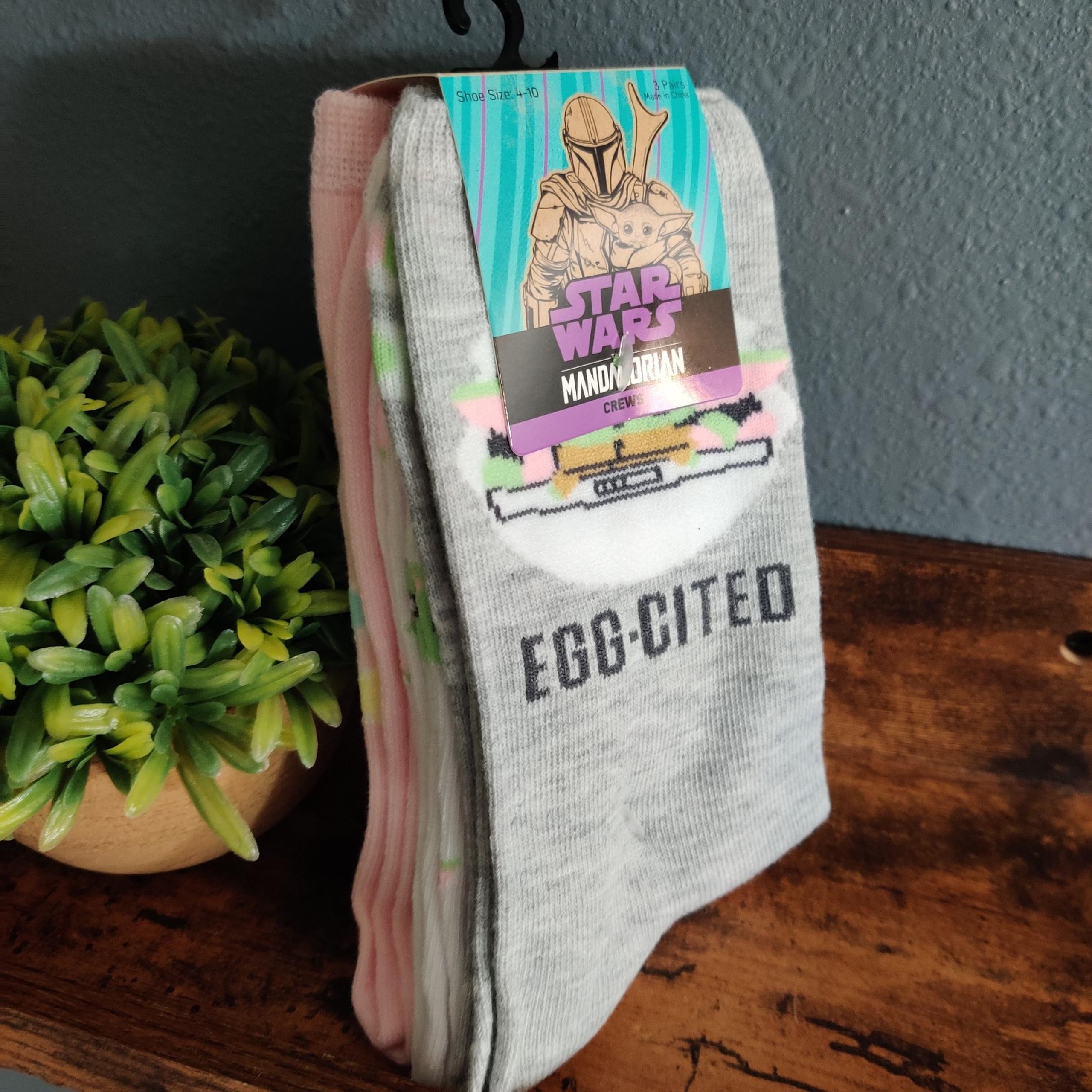 Women's Star wars socks easter pair of 3 NWT crew size 4-10 adult mandalorian