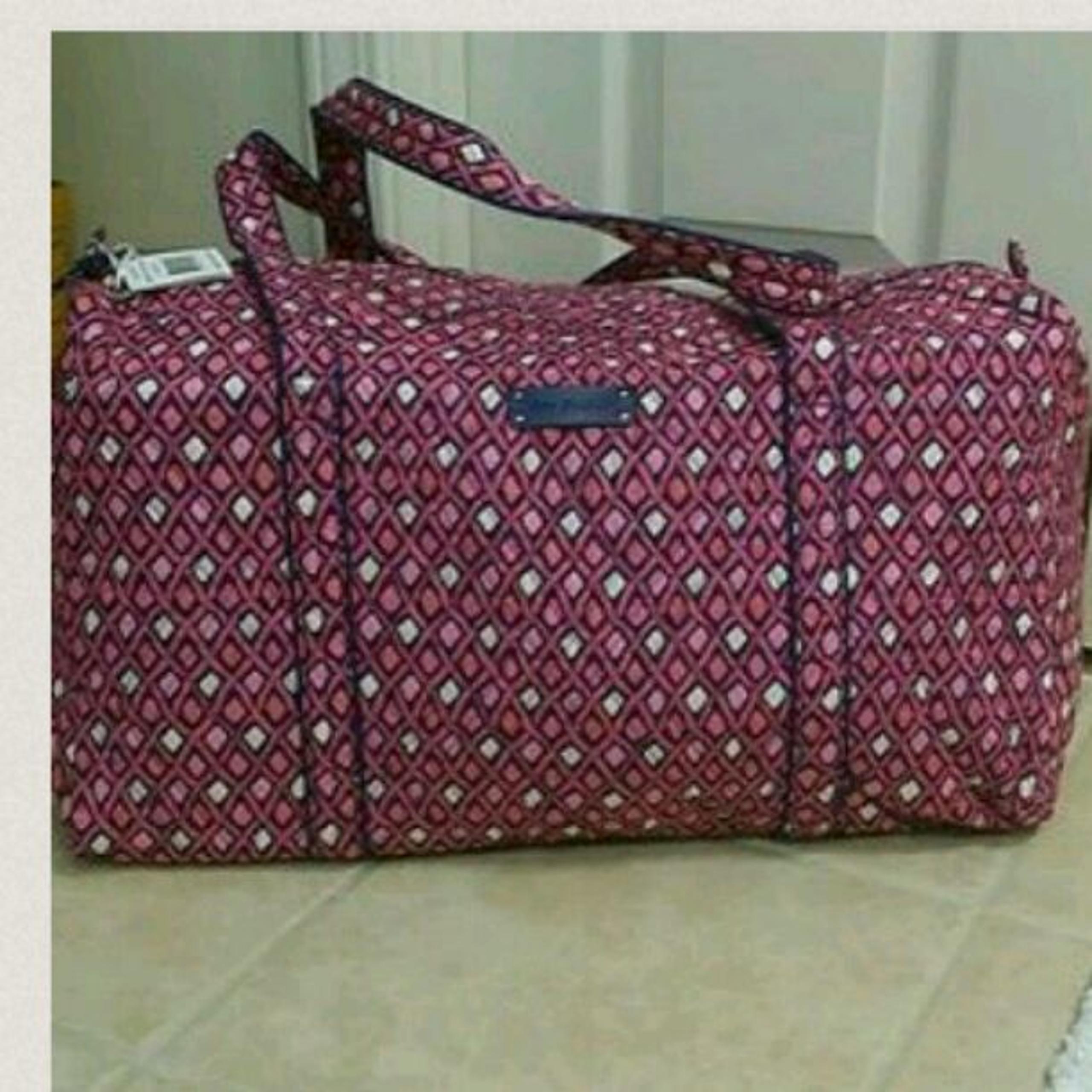Nwt Vera Bradley large duffle bag