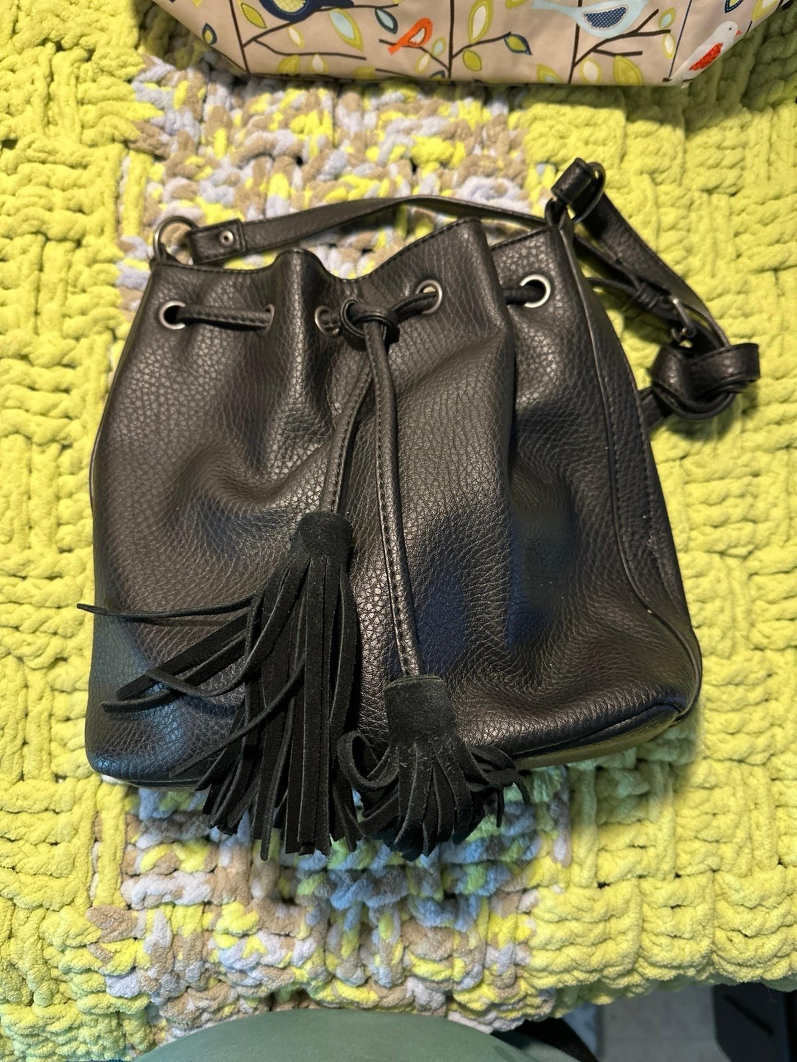 American eagle bucket purse