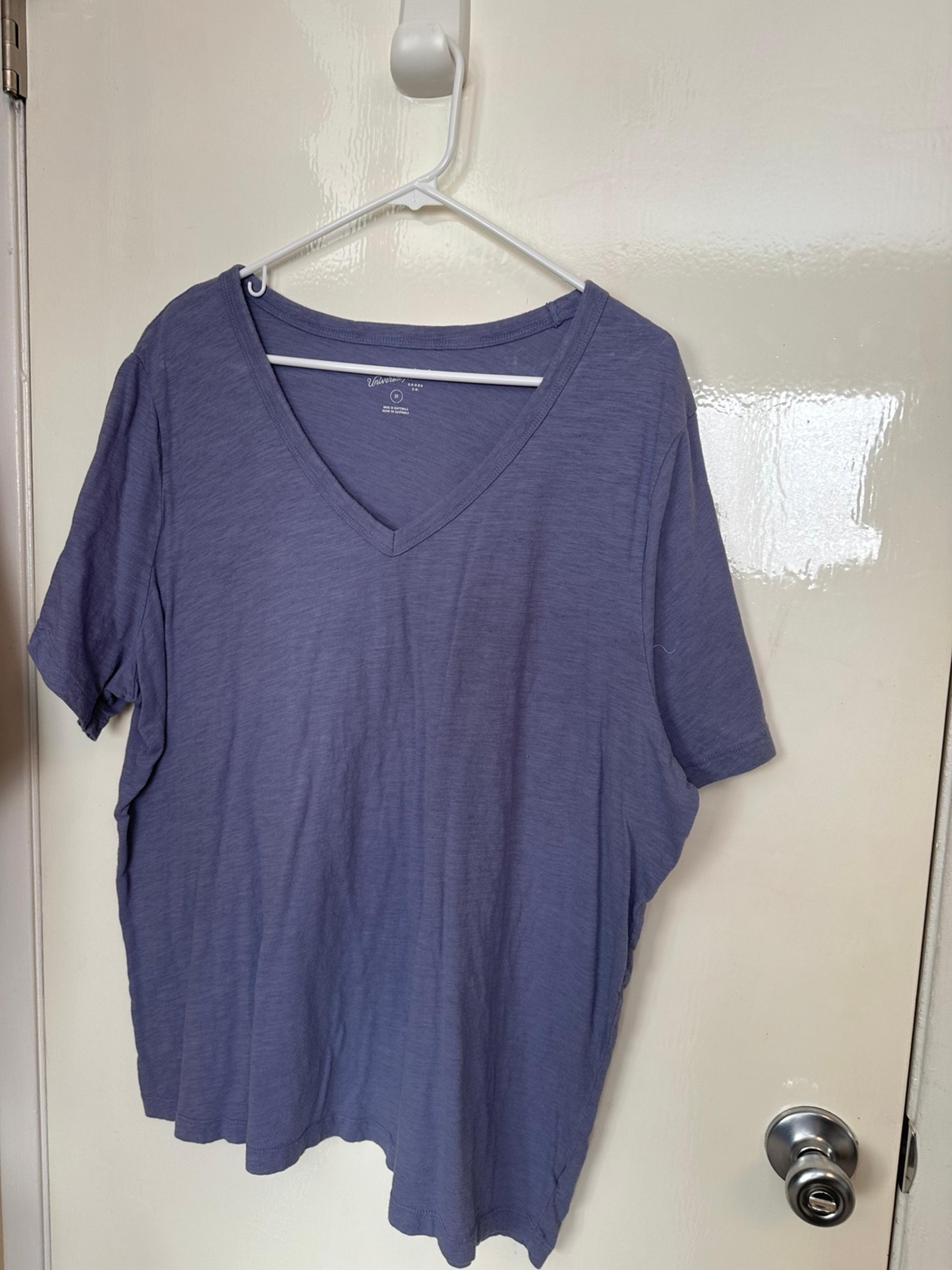 Universal thread T shirt