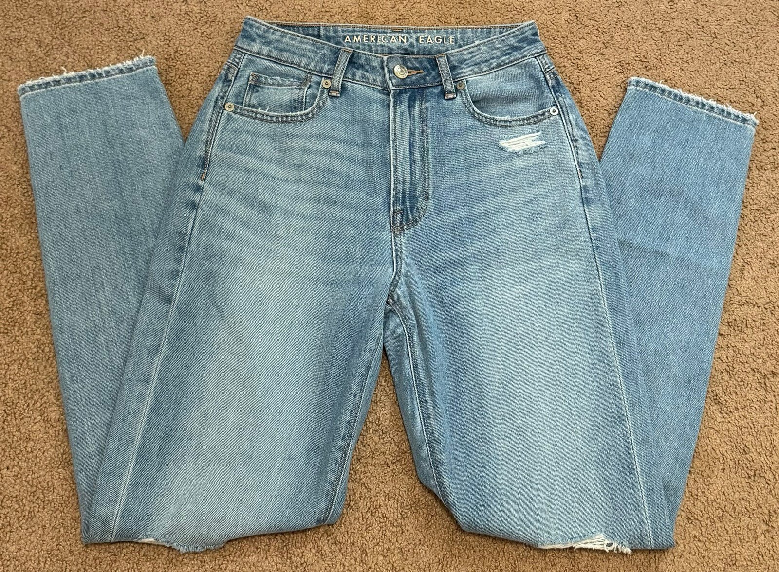 American Eagle Womens Size 0 High Rise Mom Jean Medium Wash Distressed NWT