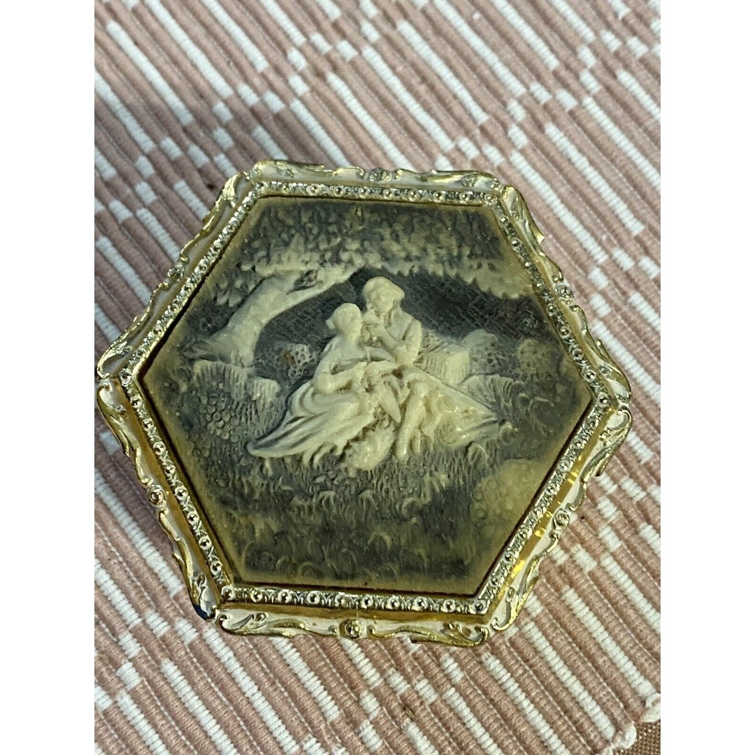 Vintage Sanko Cameo music box