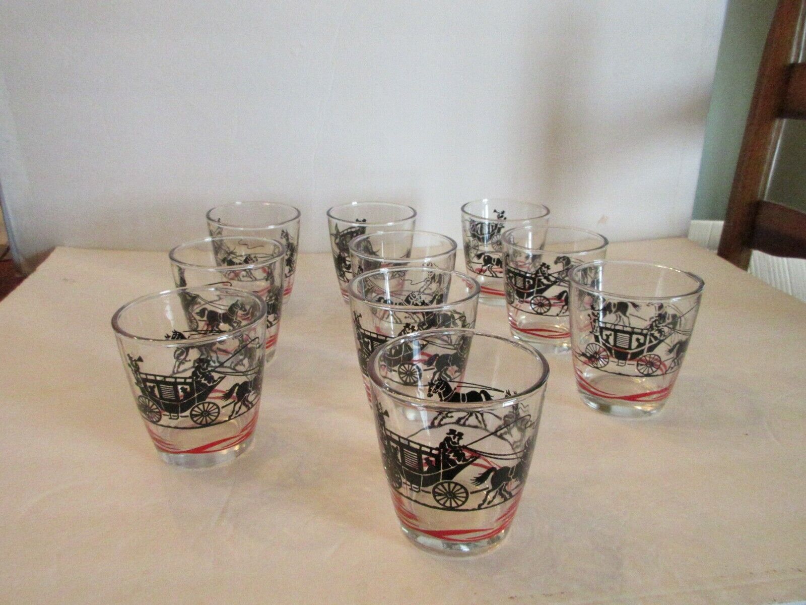 VTG SET OF TEN 1950'S HAZEL ATLAS ½ PINT GLASS COACH & HORSES~BLACK & RED
