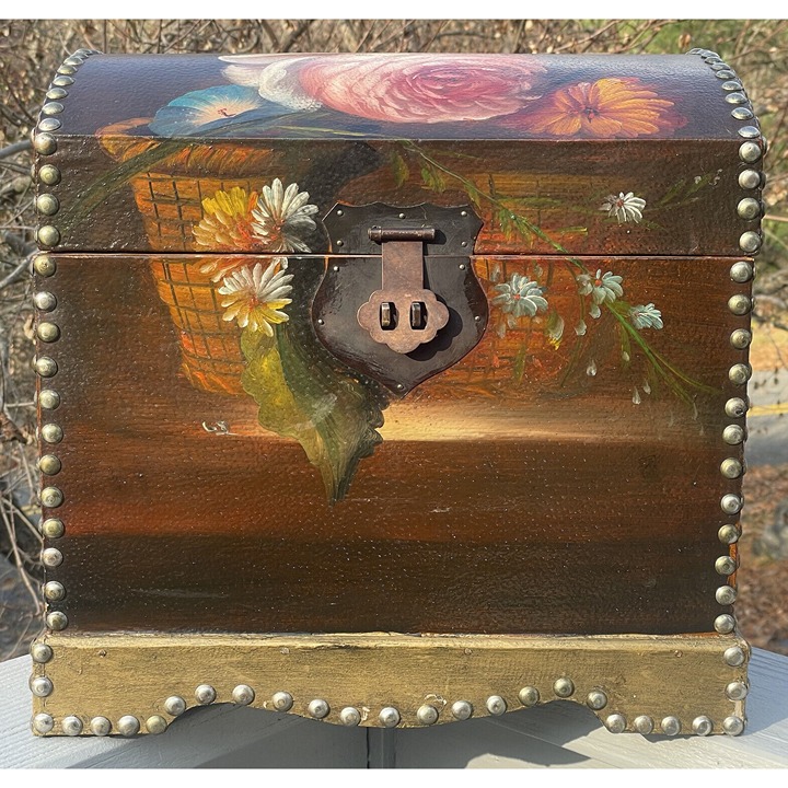 Vintage Jim Marvin Collection Lacquer Dome Topped Trunk Chest Box