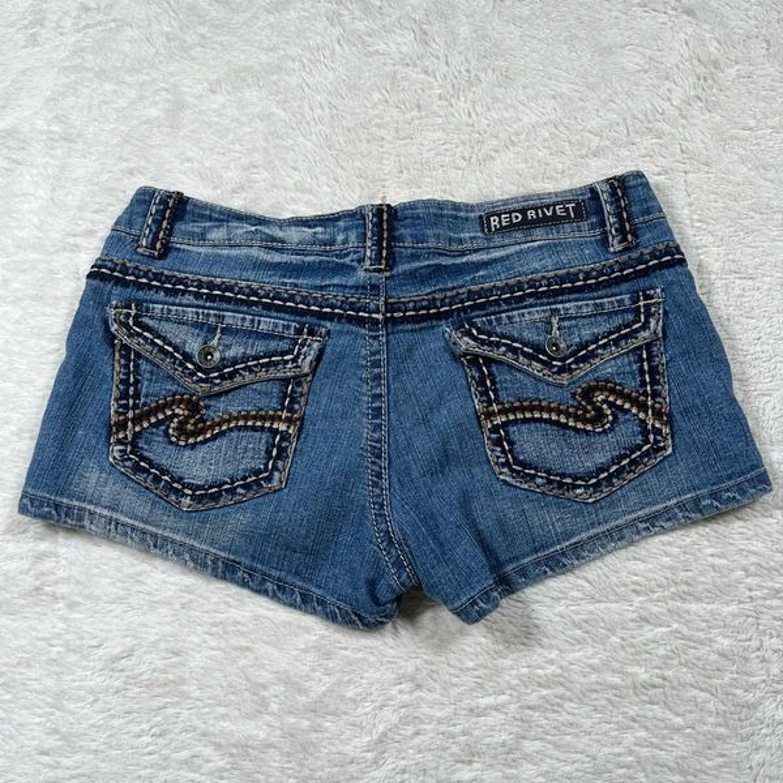 Vintage Y2K Red Rivet Women’s Denim Short Daisy Duke Shorts