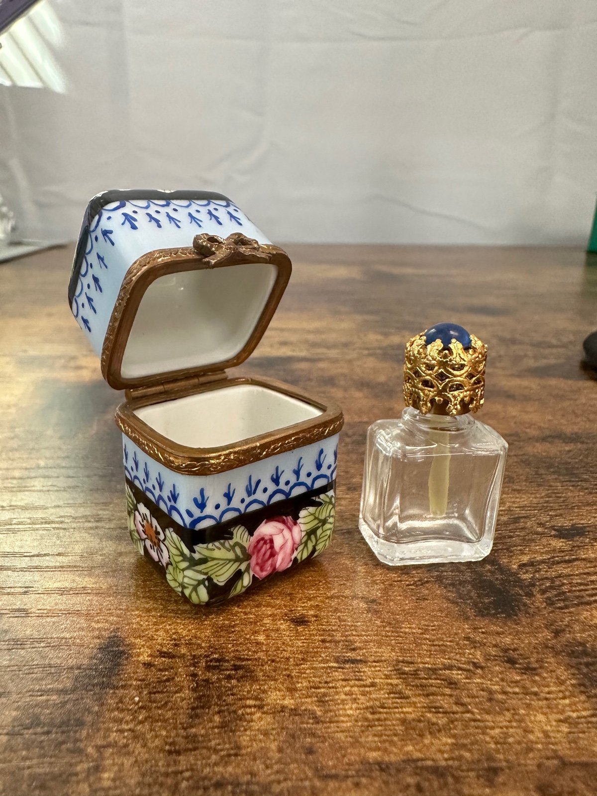 Limoges Peint Main trinket box perfume bottle signed vintage