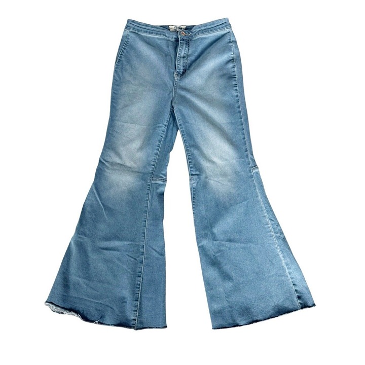 We The Free People Women's Sz 29 Just Float On Flare Bell Bottom Raw Hem Jeans