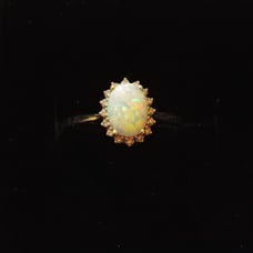 10 Ct White Gold Opal Ring