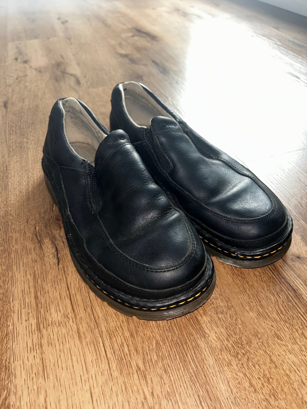 Dr. Marten Black Leather Men Size 9M Shoe Loafer 8B79