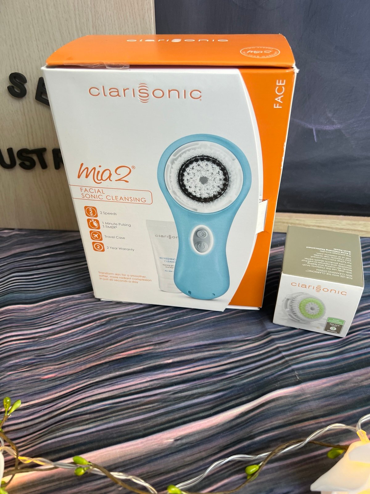 Clarisonic MIA 2 Blue with one acne brush head!