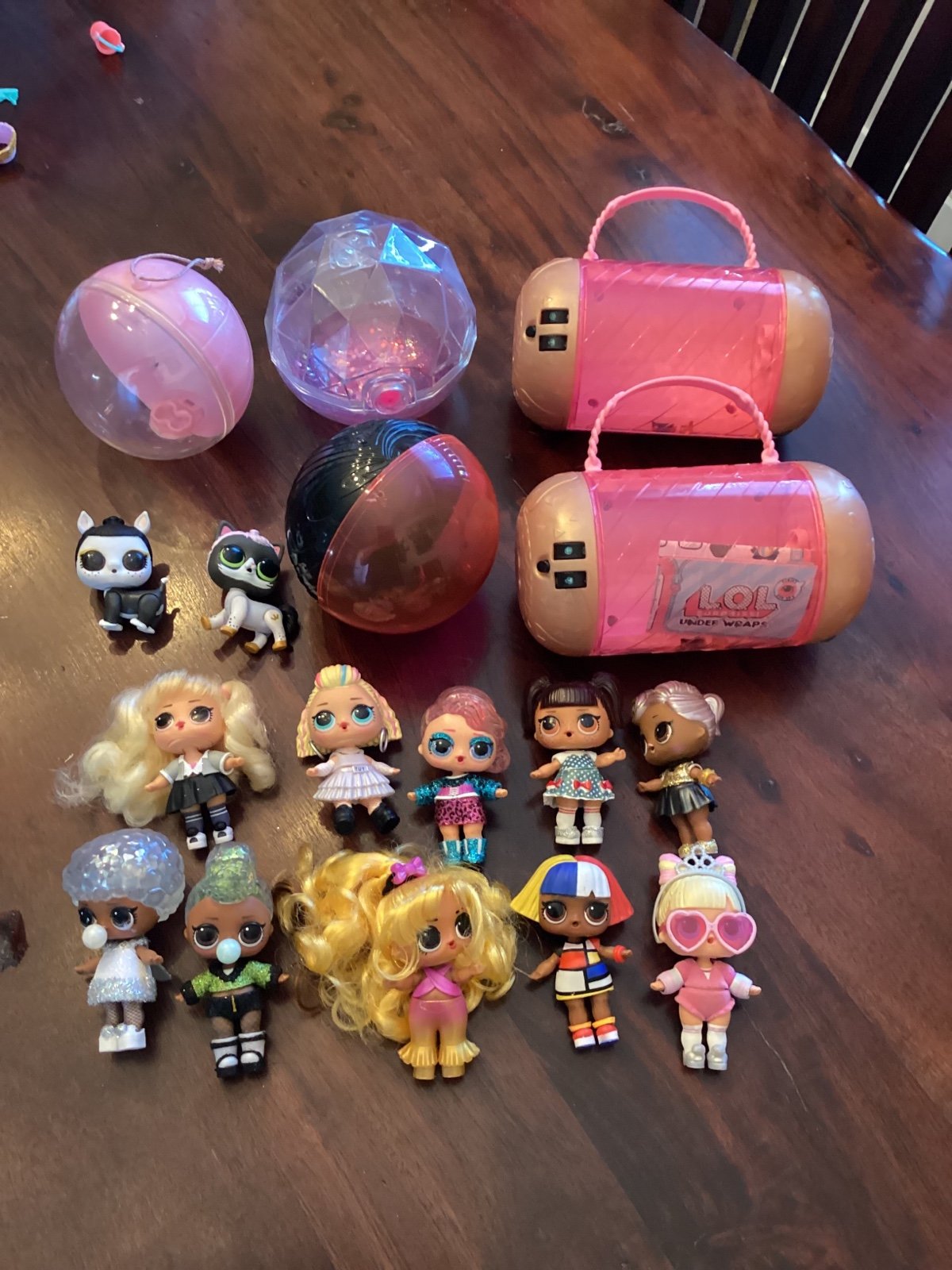 Lot of MGA Entertainment LOL dolls