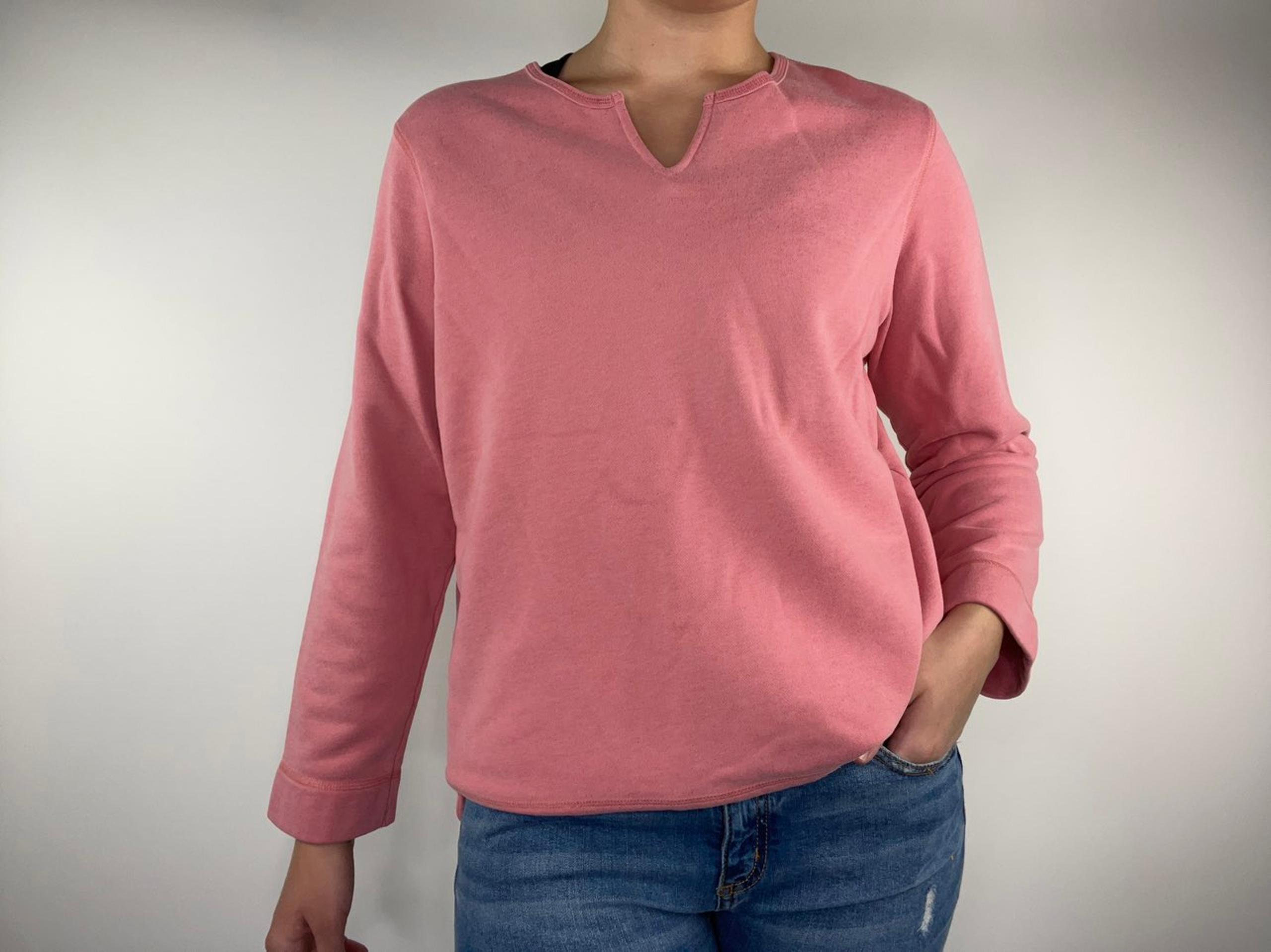 Coral crewneck