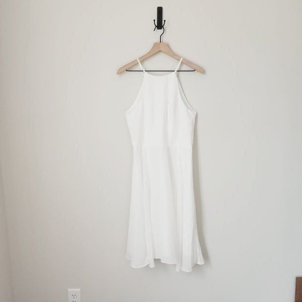 JJ's House White High Neck Chiffon Dress