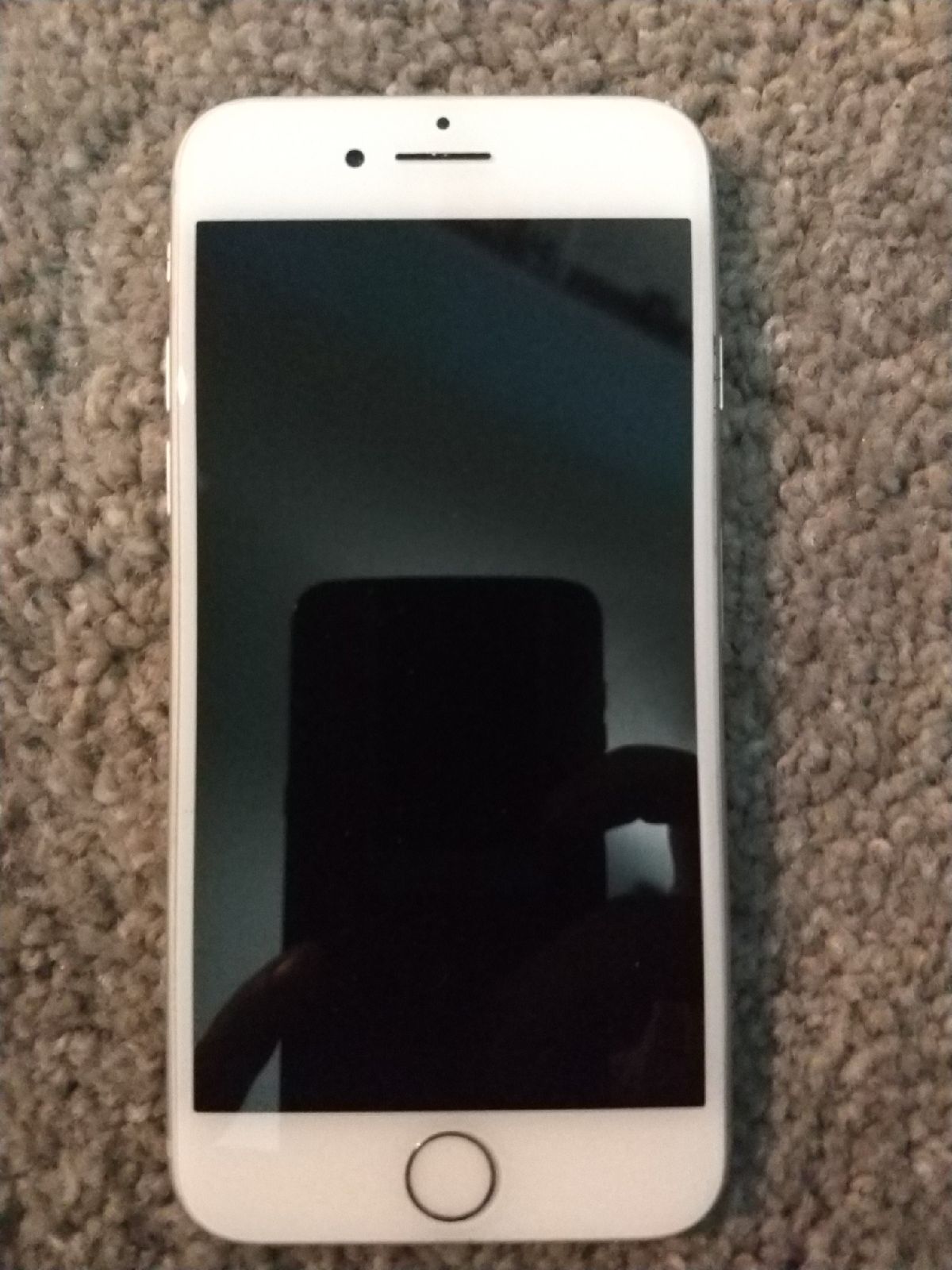 iPhone 8 White, Decent Condition Not Wor