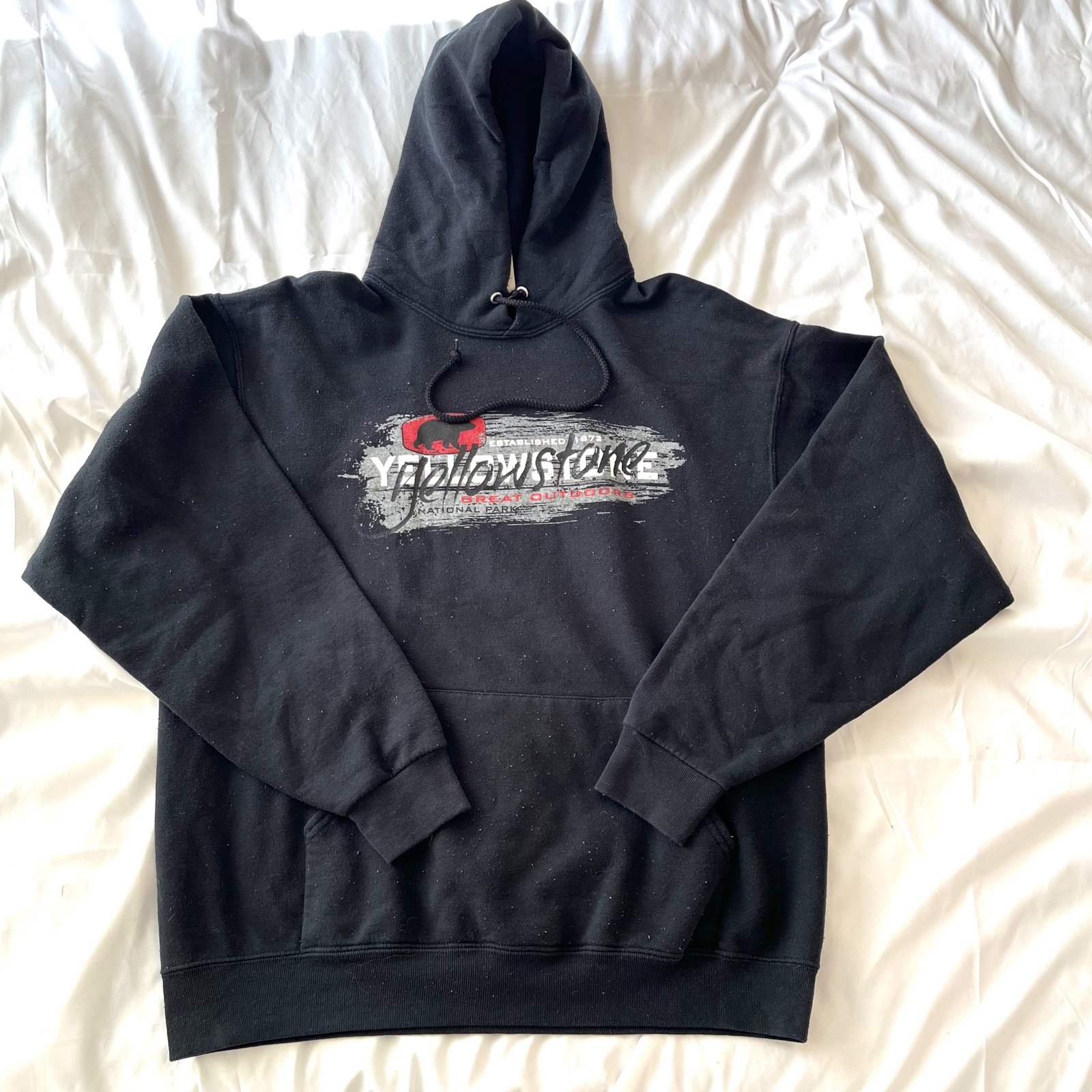 Yellowstone National Park Mens Hoodie Black Large Cotton Pullover Front Pocket Yellowstone National Park Mens Hoodie Black Large Cotton Pullover Front Pocket