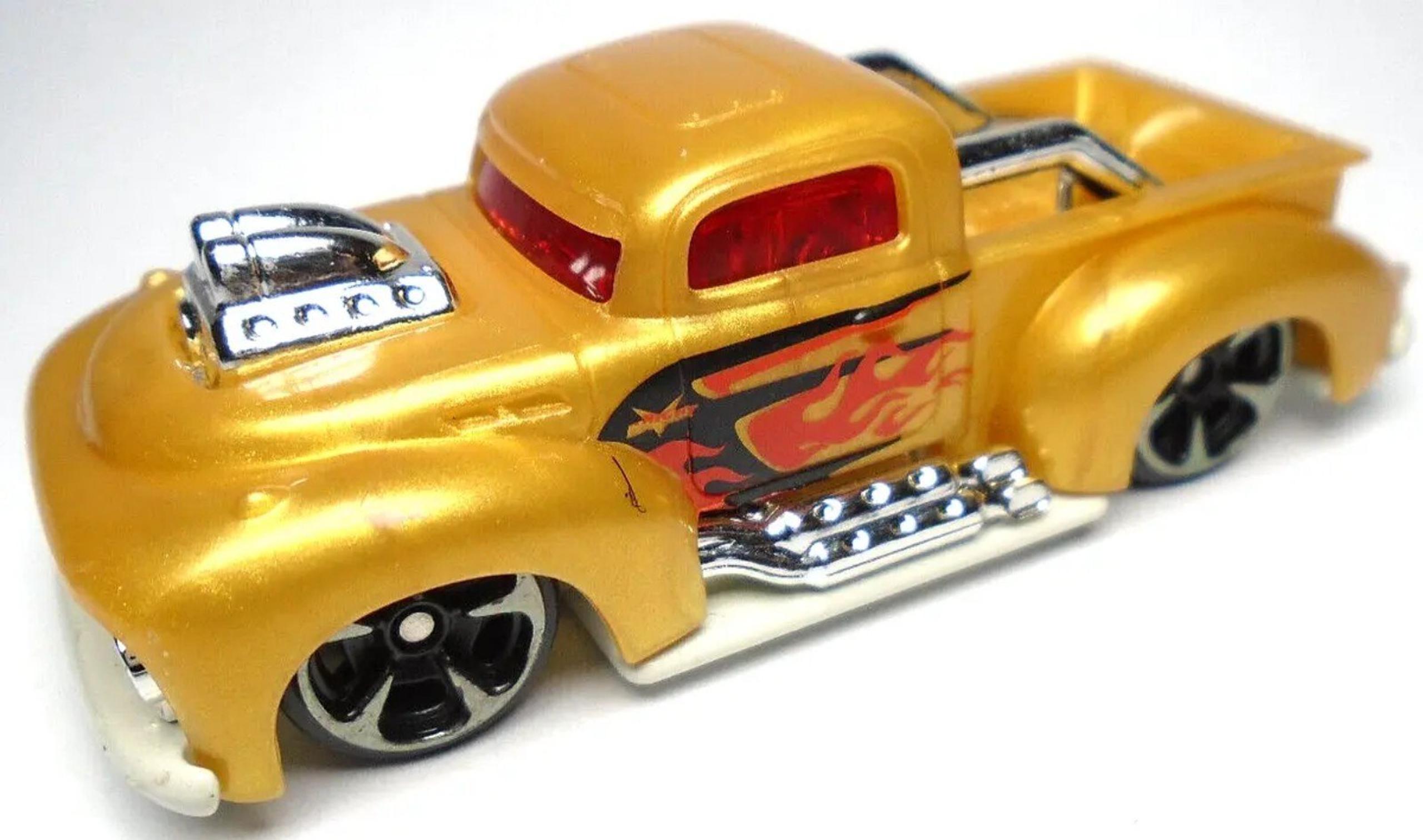 ZURU METAL MACHINES GOLD 1:64 DIECAST 2 7/8" PICKUP TRUCK W/ RED BLACK & CHROME