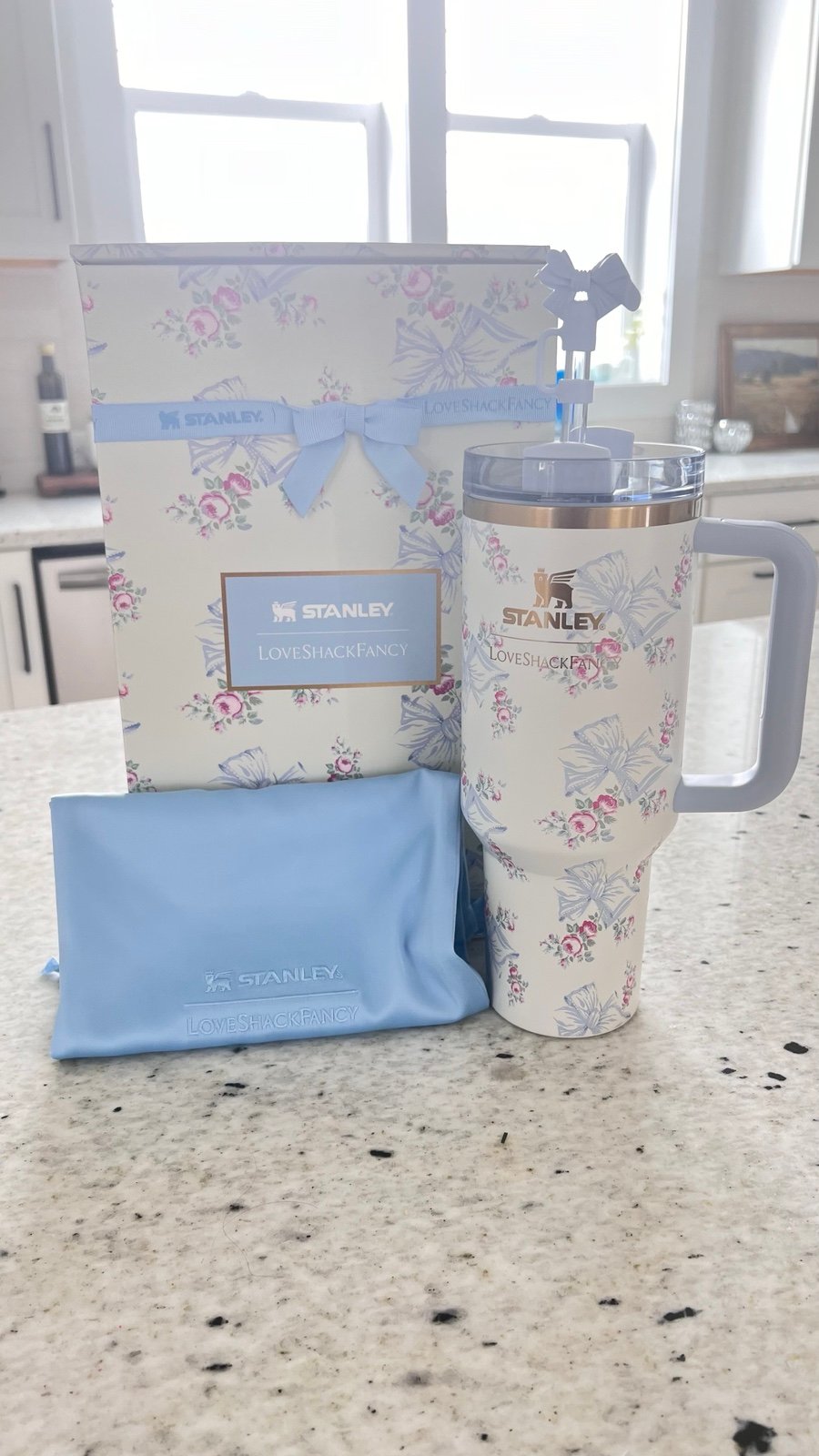 NEW IN BOX! Loveshackfancy x Stanley collab 40oz Rosa Beaux Blue tumblr