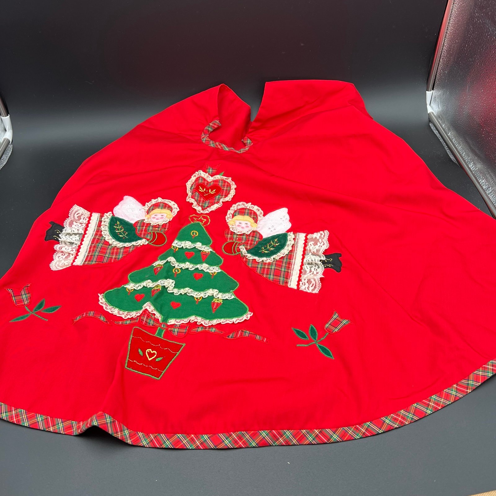 Vintage House of Hatten Appliqued Red Tree Skirt 45" Angels with Christmas Tree