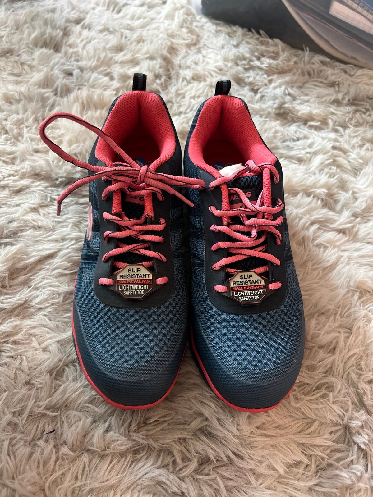 Women’s safety shoes