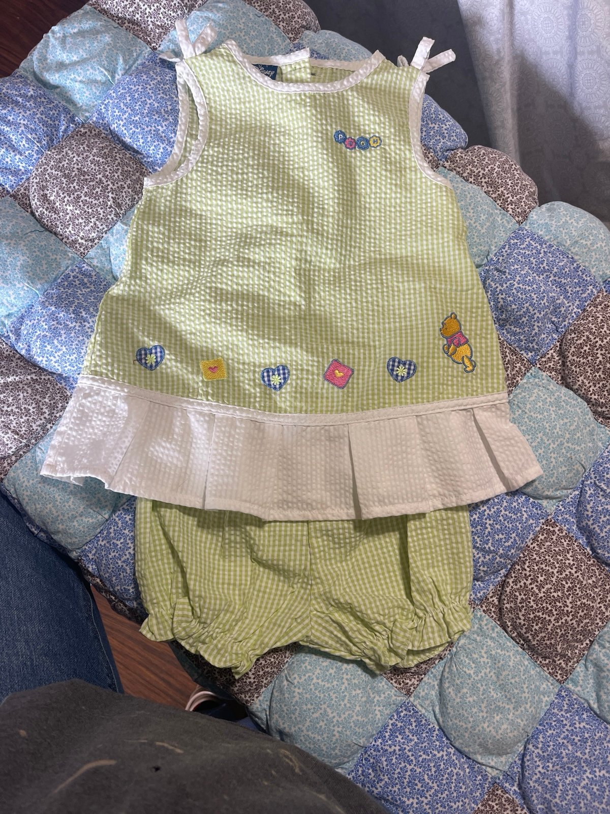 Walt Disney collection 4t girls Winnie the Pooh gingham outfit