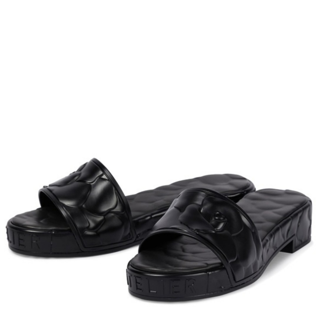 Valentino Garavani Slide Sandals | Mercari