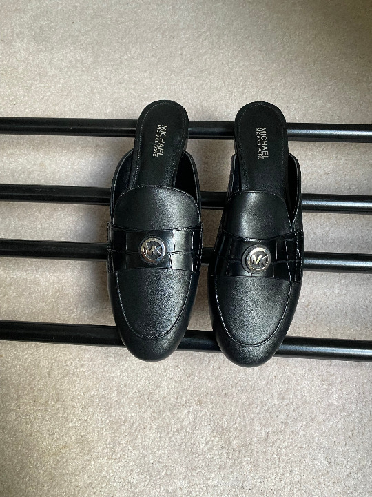 MICHAEL KORS Ashley Leather Logo Mules - NEW NWOB