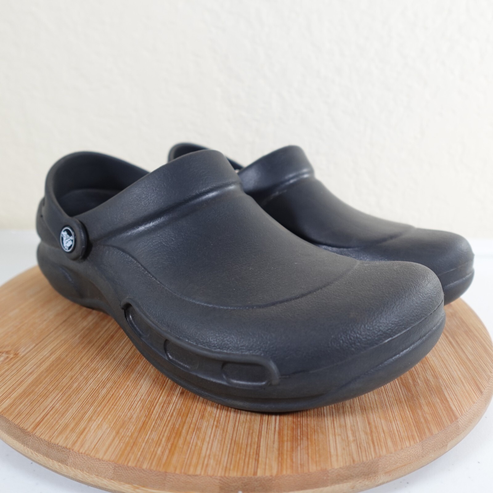 Crocs Bistro Mens 8 Womens 10 Clogs Slip Resistant Shoes Nurse Chew Work Black