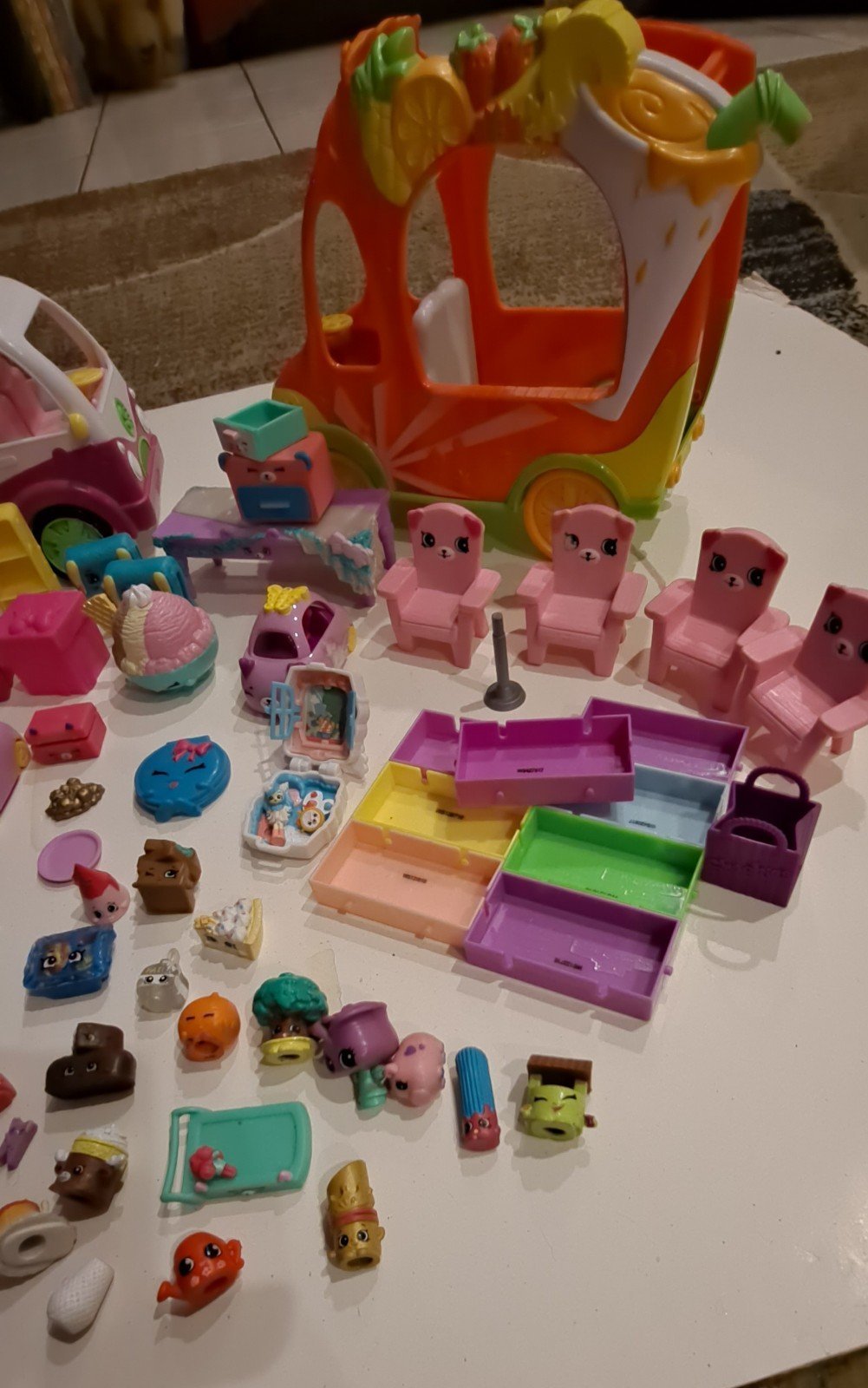 HUGE mixed Shopkins Lot