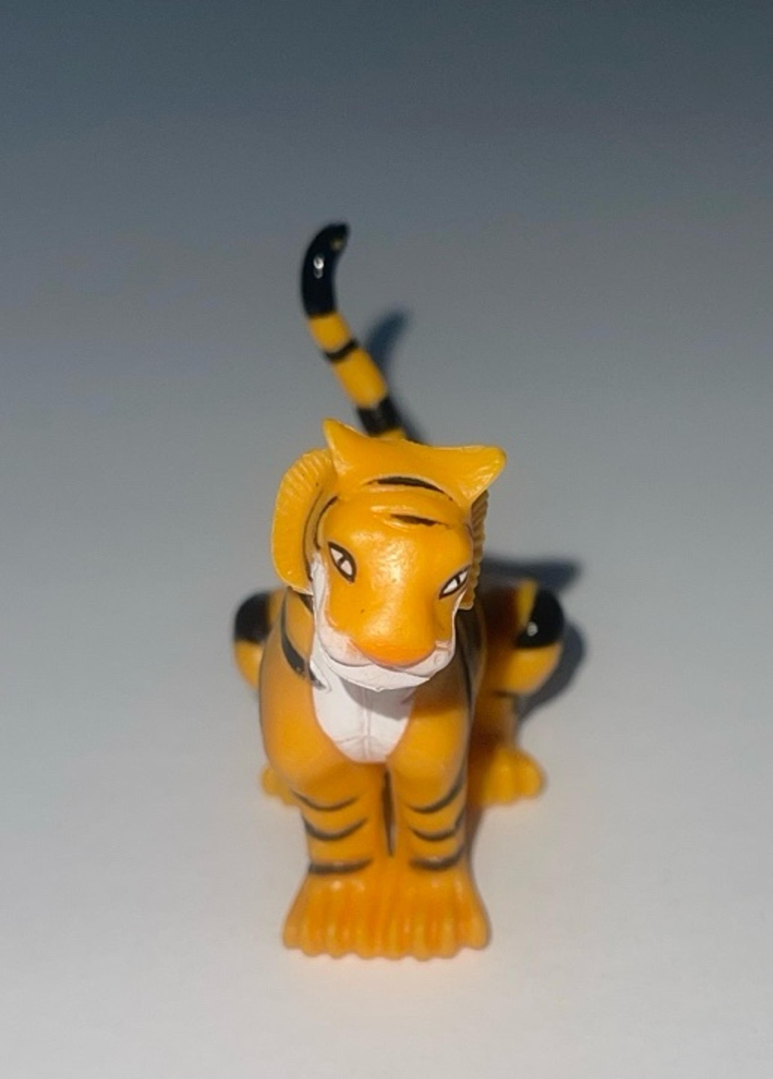 Disney’s Aladdin Rajah the Tiger 2" PVC Mini Figure Cake Topper Toy