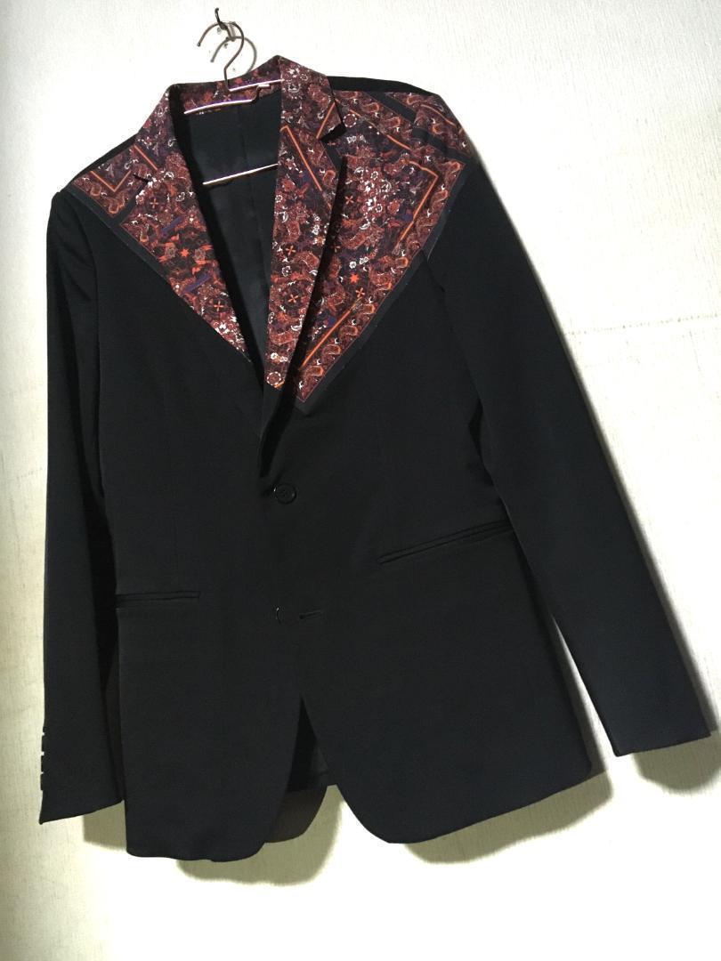 First come, first served! Yoshio Kubo bandana-patterned tailored jacket
