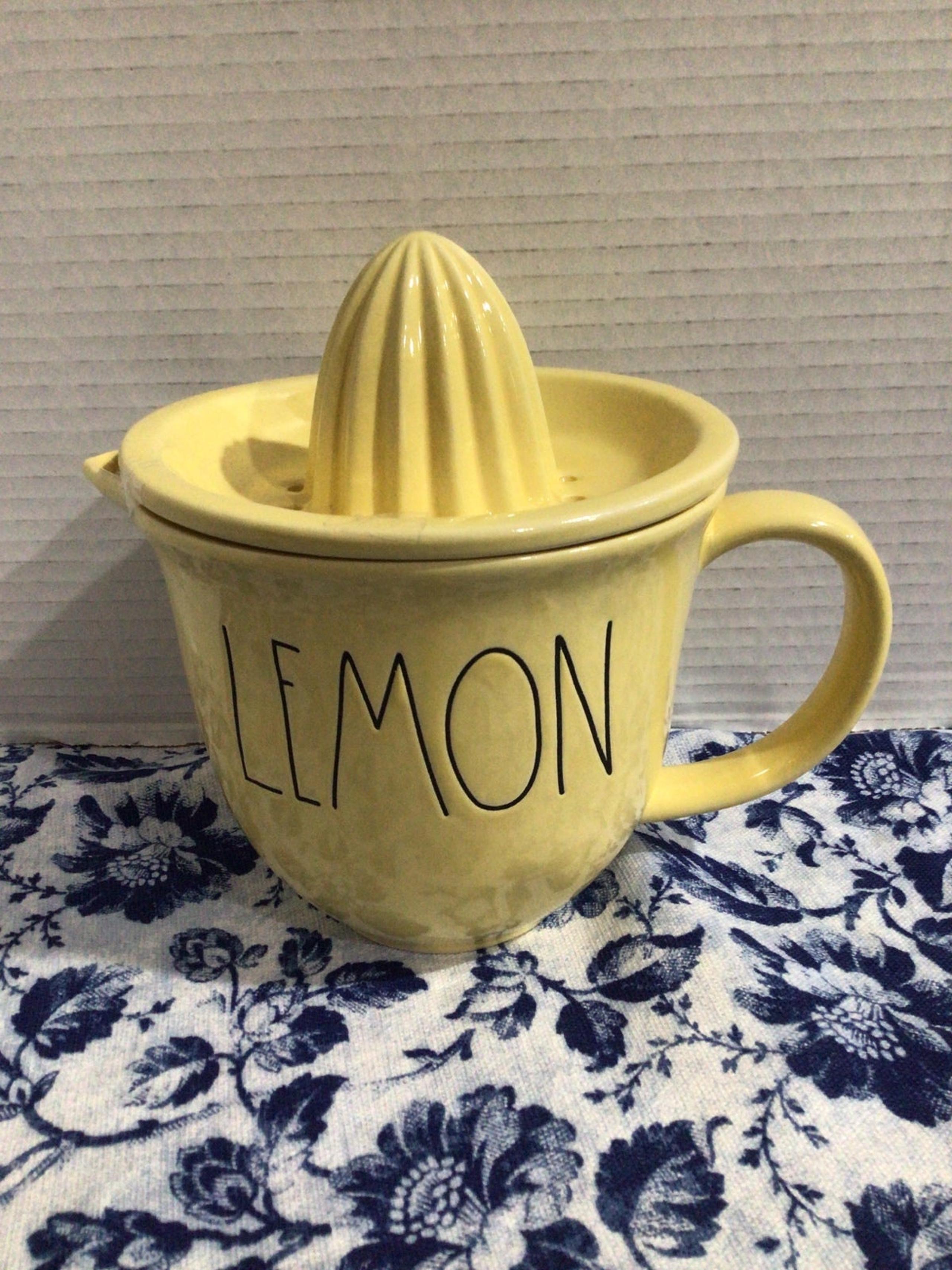 #20U Rae Dunn LEMON JUICER