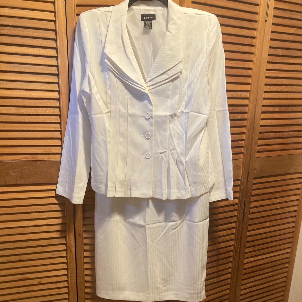 T. Milano White Textured Skirt Suit