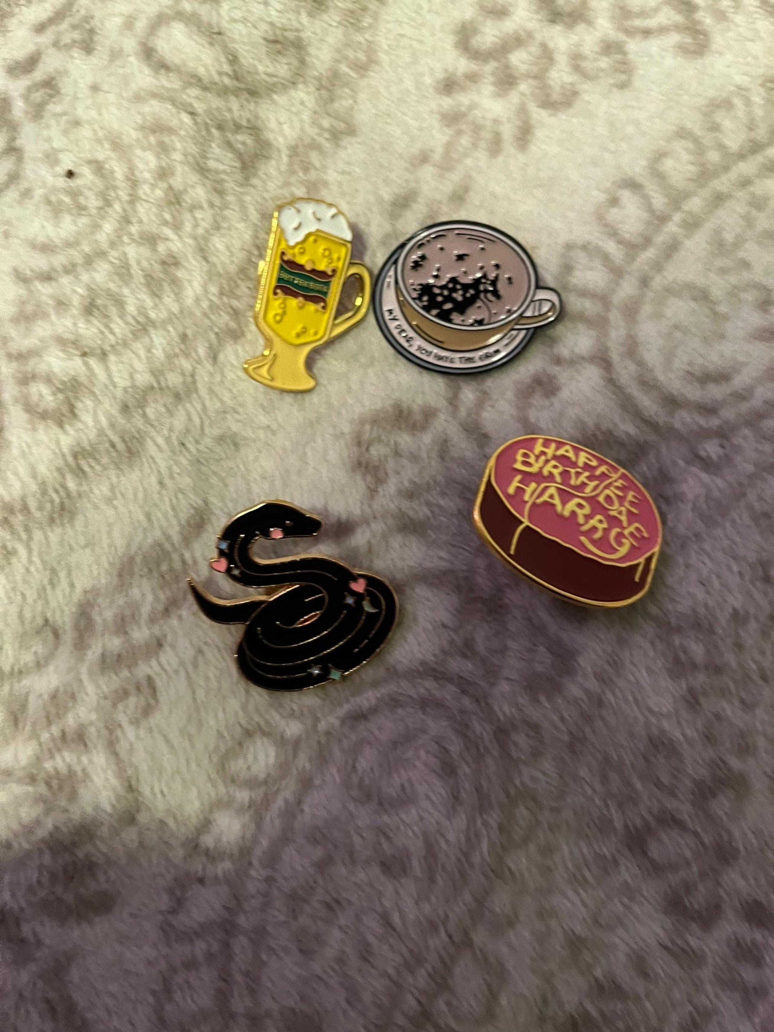 Harry Potter pin lot