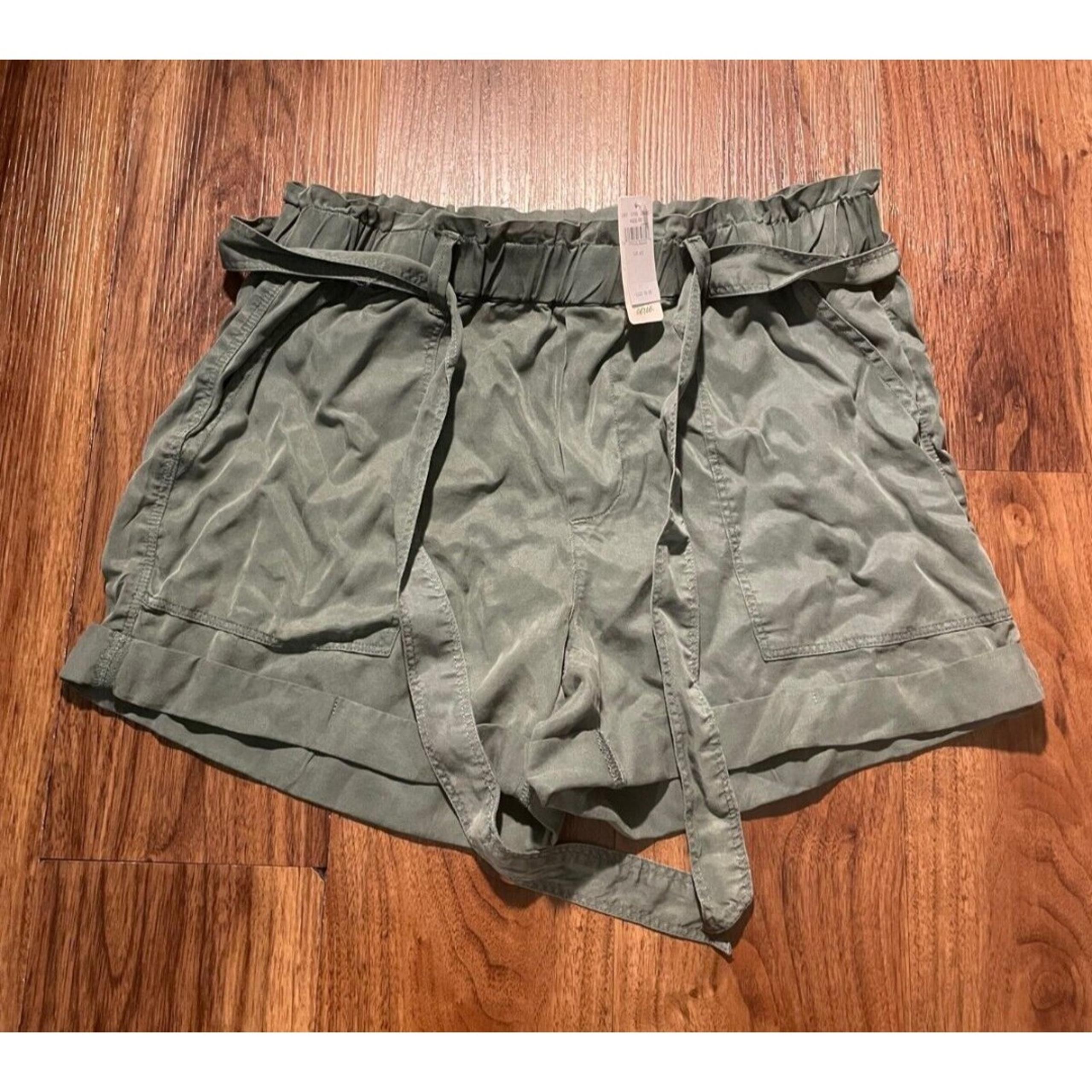 NWT Aerie Camp Pull On Shorts Womens Size XS Pockets Green Lightweight