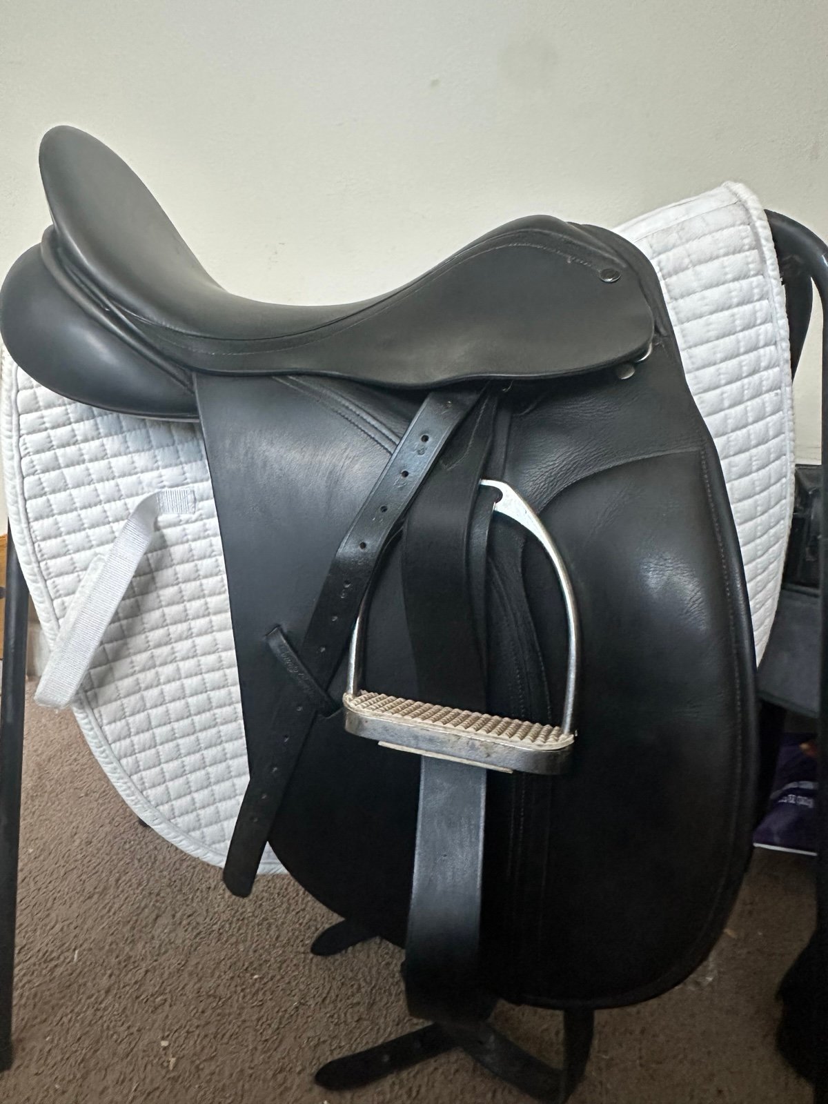 Dressage saddle