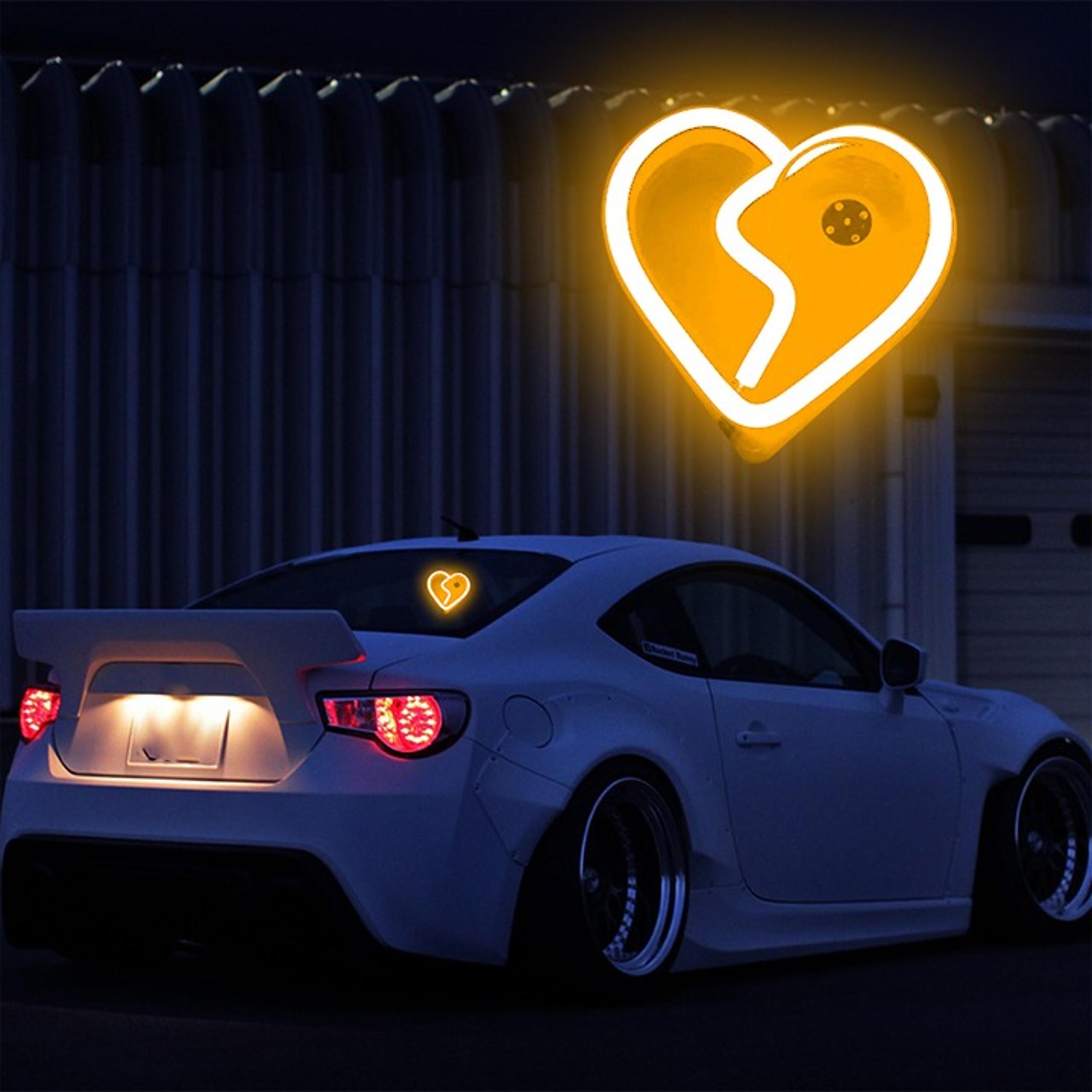 NEW UNIVERSAL BROKEN HEART YELLOW LED Neon Flash Light Car Window Glow Control