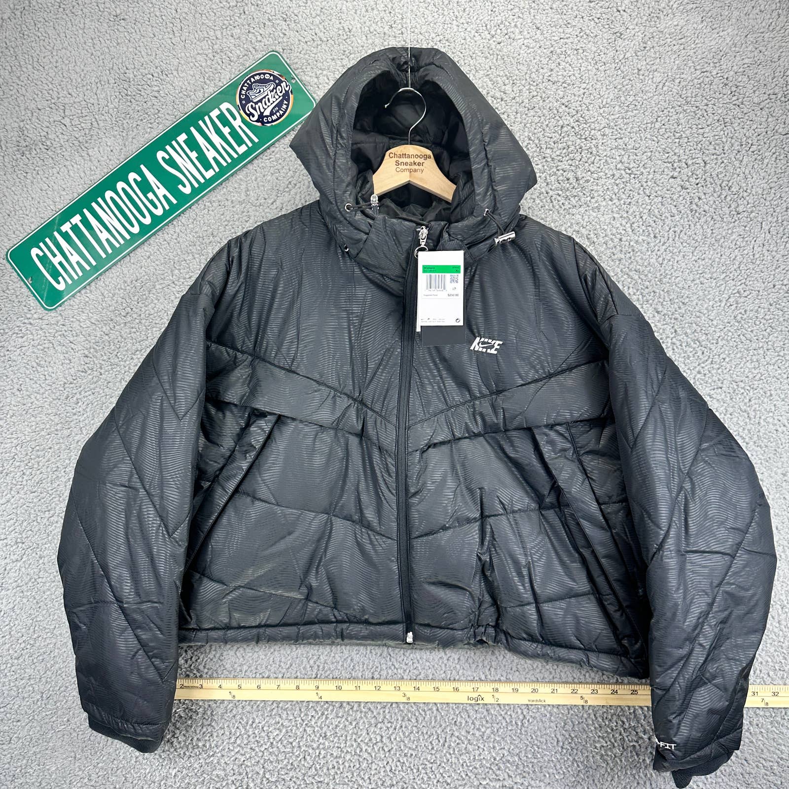 Nike Jacket Womens Extra Large Black Therma-Fit Insulated Hooded Loose Fit XL