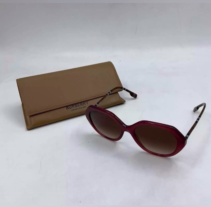 Burberry | Women’s Burgundy Sunglasses | Venessa Bordeaux Gradient Brown BE 4375