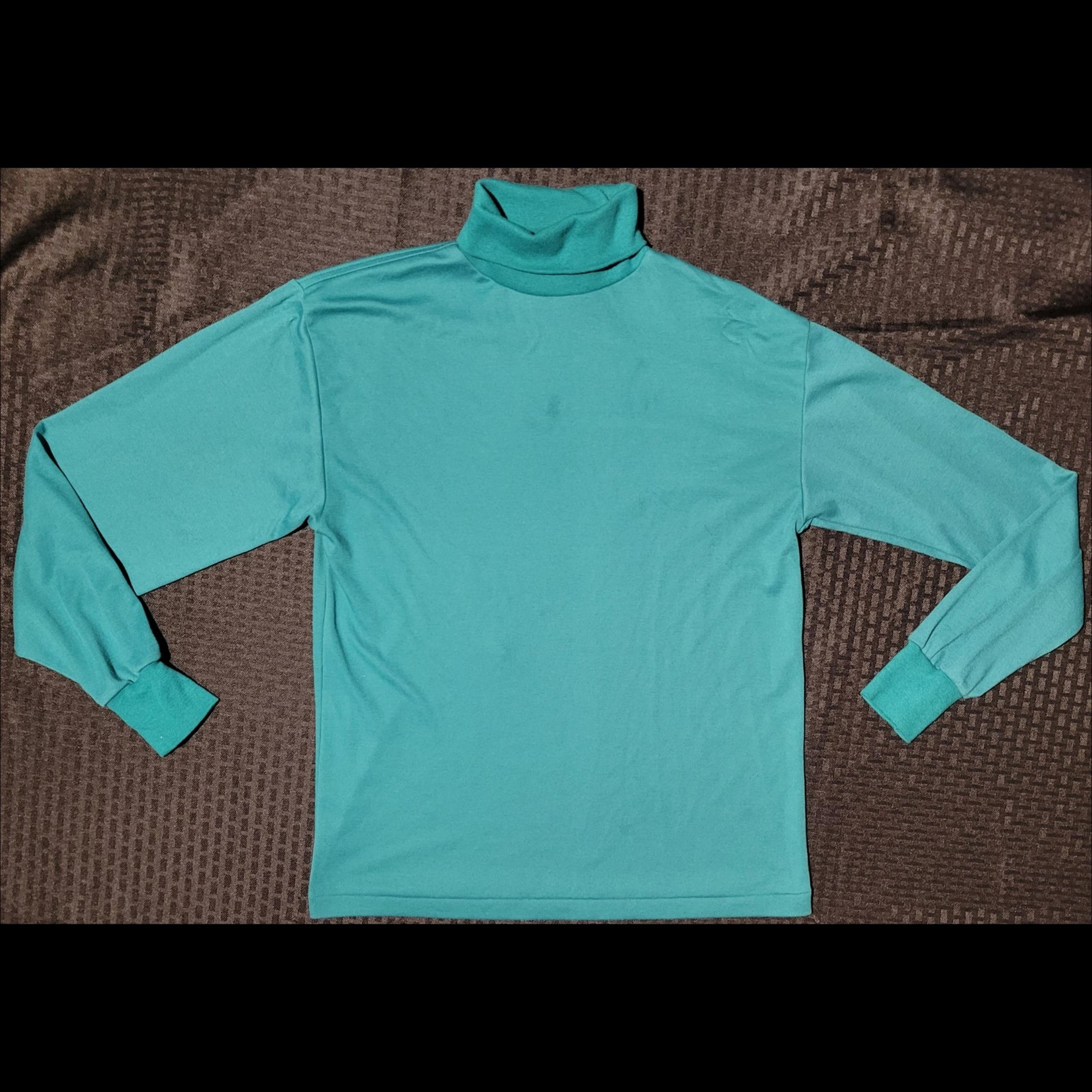 Size L Blue Green Teal LongSleeve Tee Shirt T-shirt Turtleneck Top