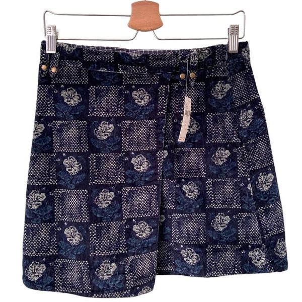 NWT Pilcro Checkered Floral Print Corduroy Mini Skirt in Size 6