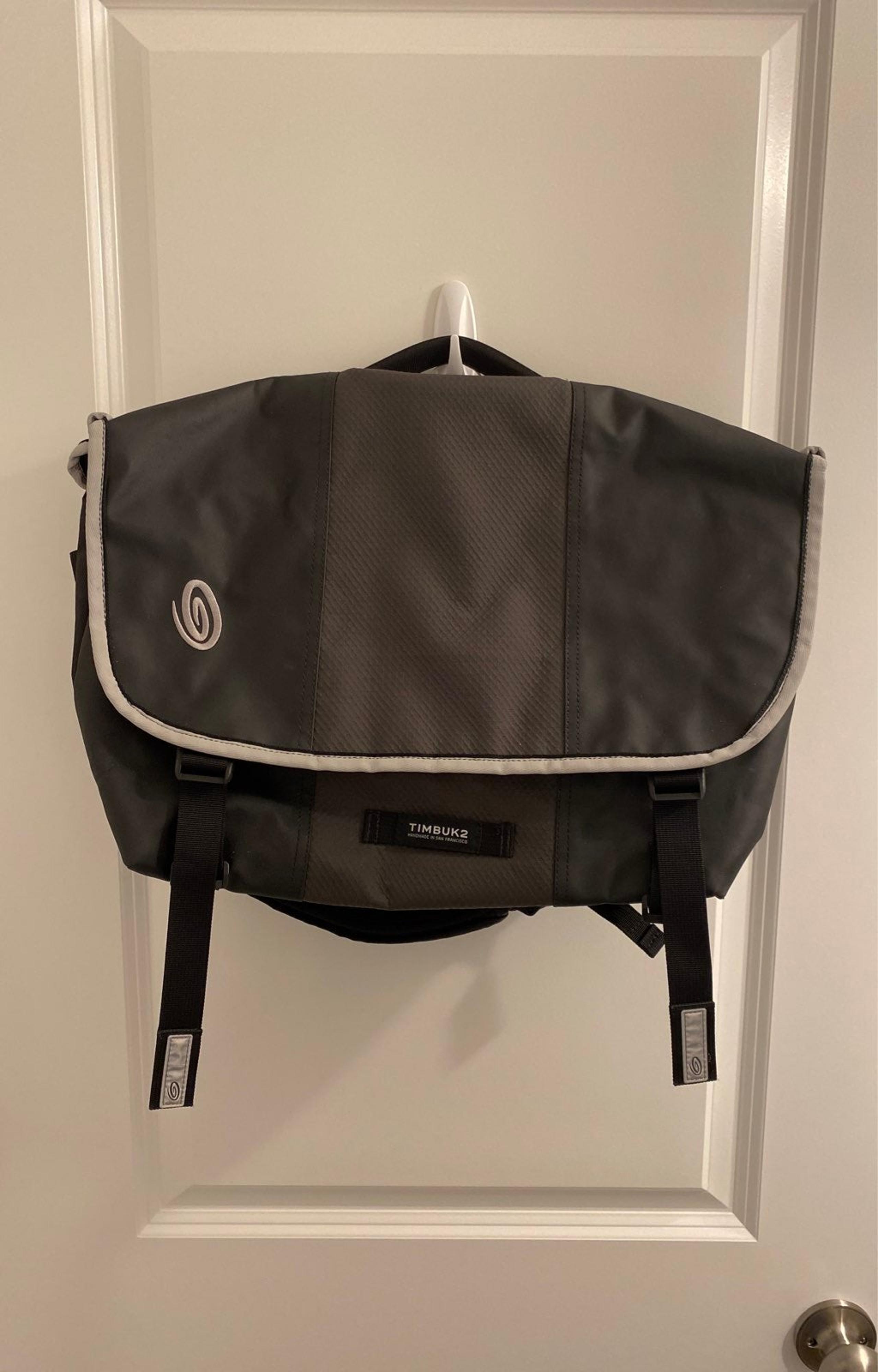 TIMBUK2 classic messenger bag